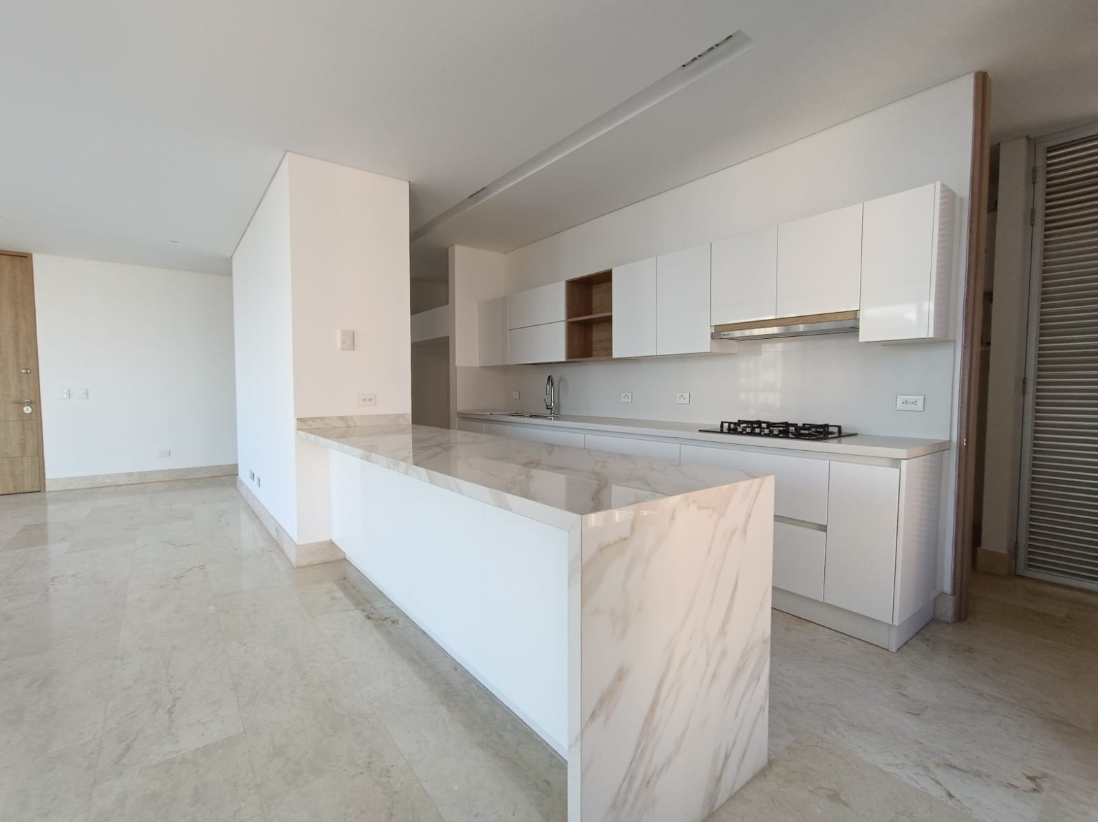 ARRIENDO APARTAMENTO EN SAINT-PATRICK TOWERS, NORMANDIA -CALI
