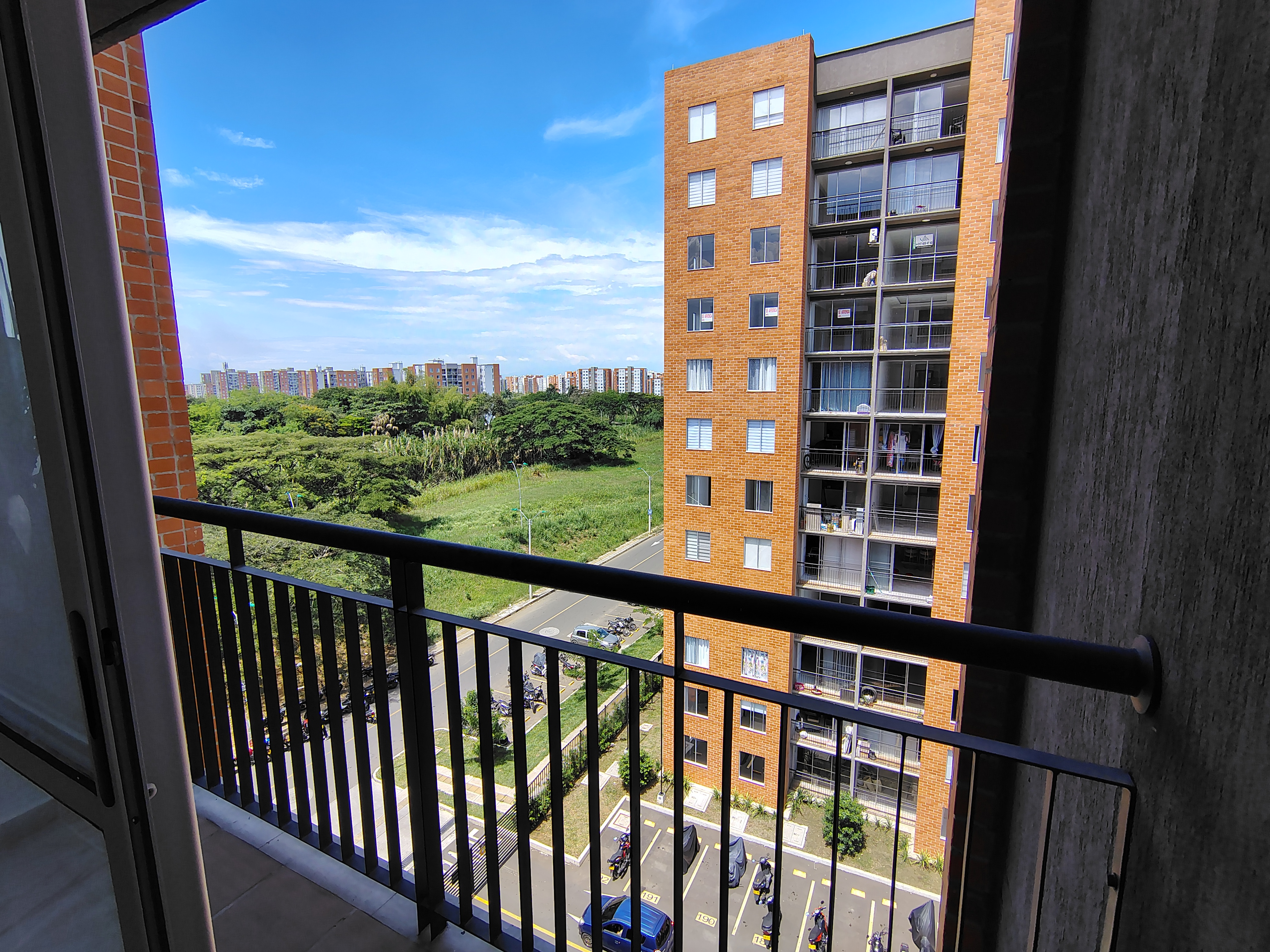 ARRIENDO APARTAMENTO  EN CIUDADELA MELENDEZ  CR CUARZO 807