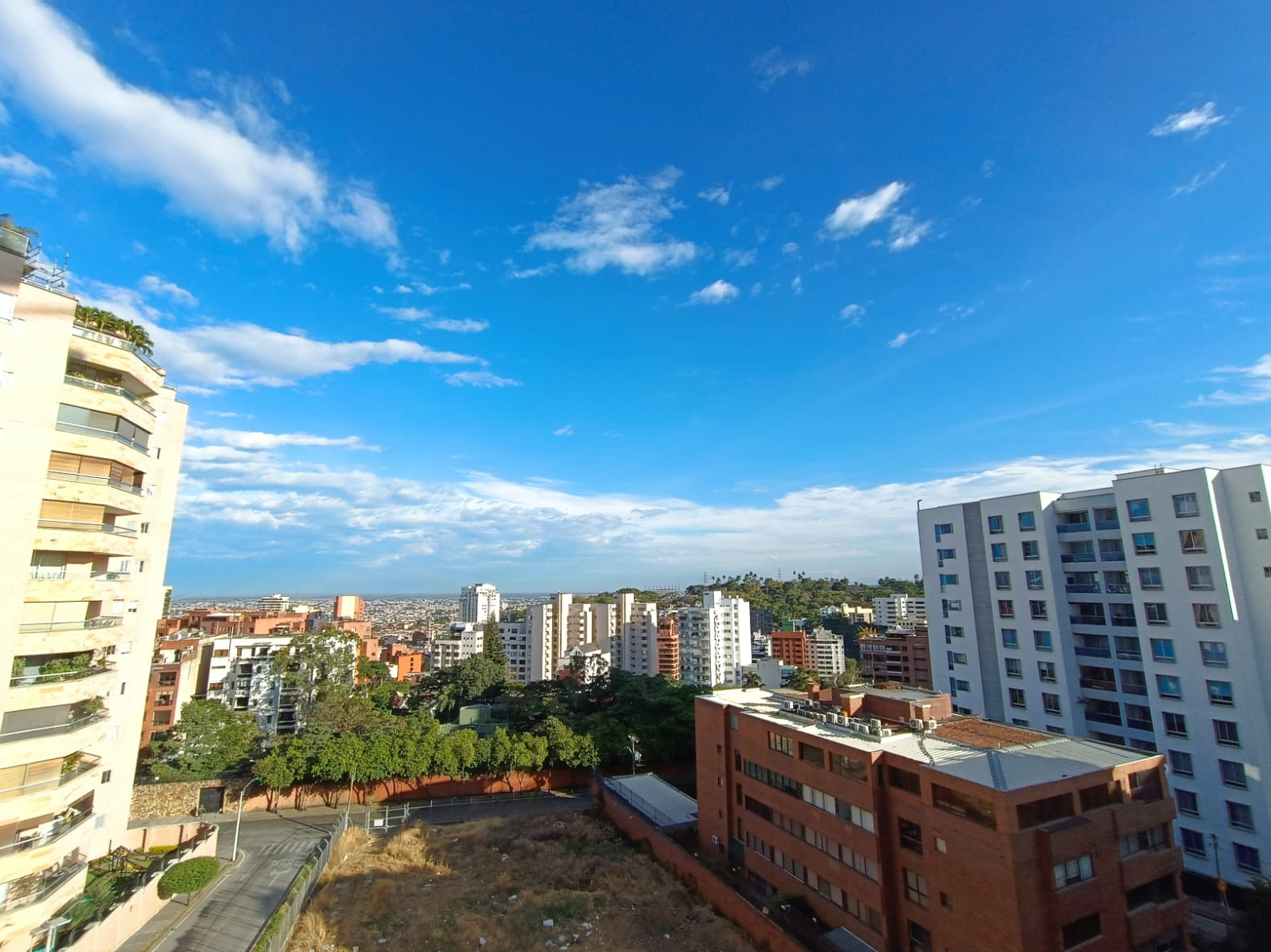 ARRIENDO APARTAMENTO EN SAINT-PATRICK TOWERS, NORMANDIA -CALI
