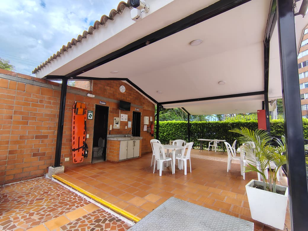 ARRIENDO APARTAMENTO EN VALLE DEL LILI -CALI