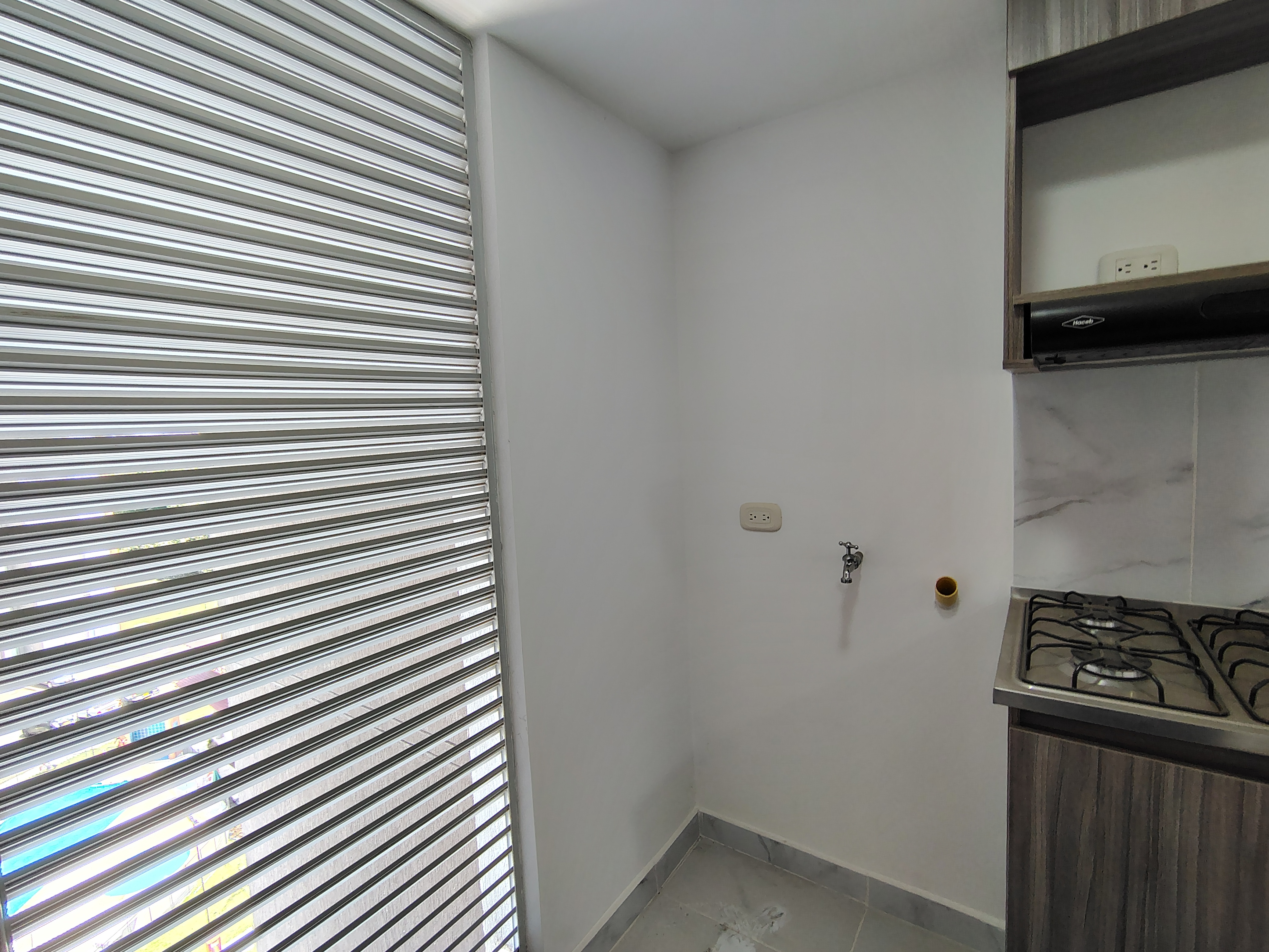 ARRIENDO APARTAMENTO  EN CIUDADELA MELENDEZ  CR CUARZO 807