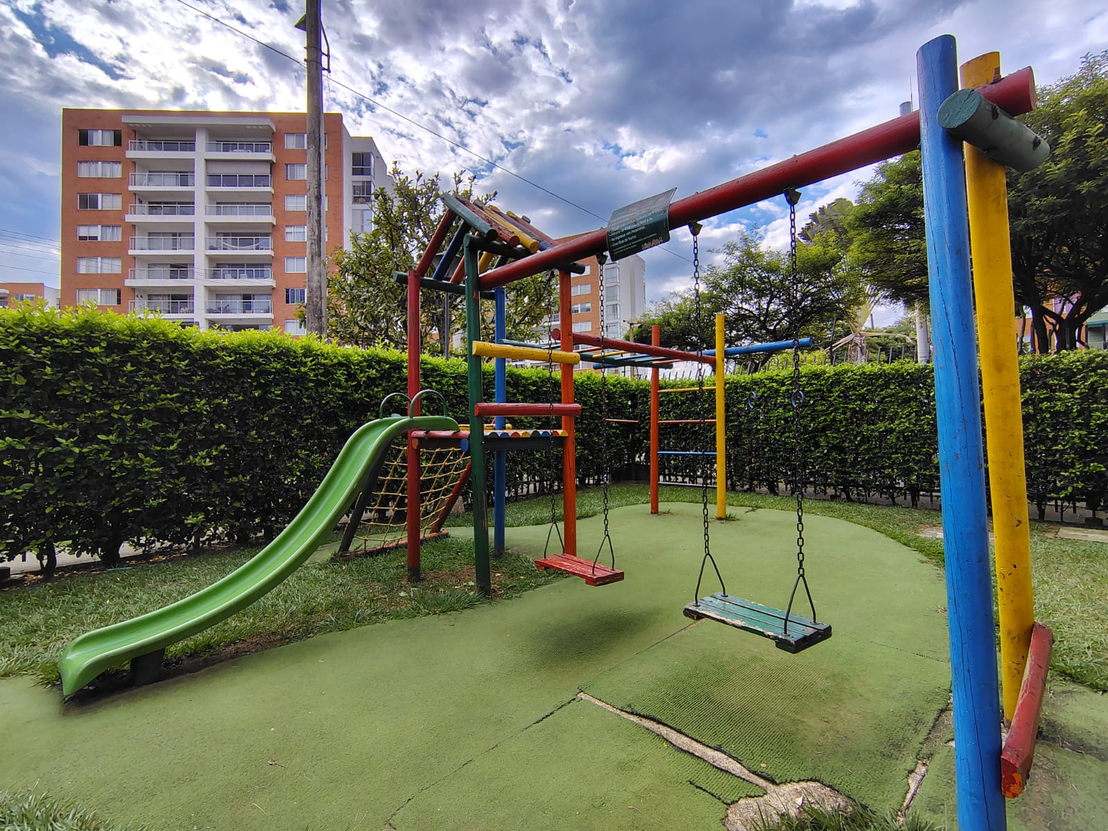 ARRIENDO APARTAMENTO EN VALLE DEL LILI -CALI