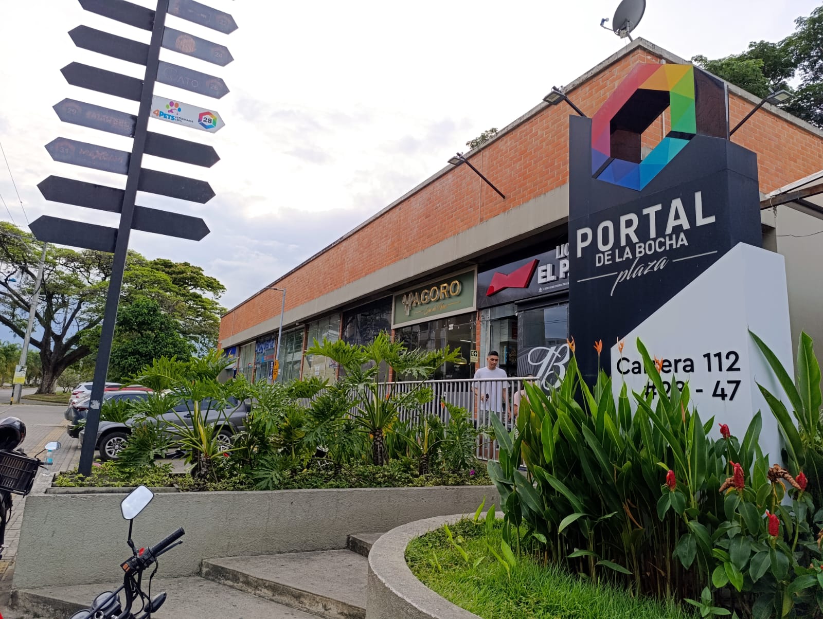 LOCAL COMERCIAL EN BOCHALEMA