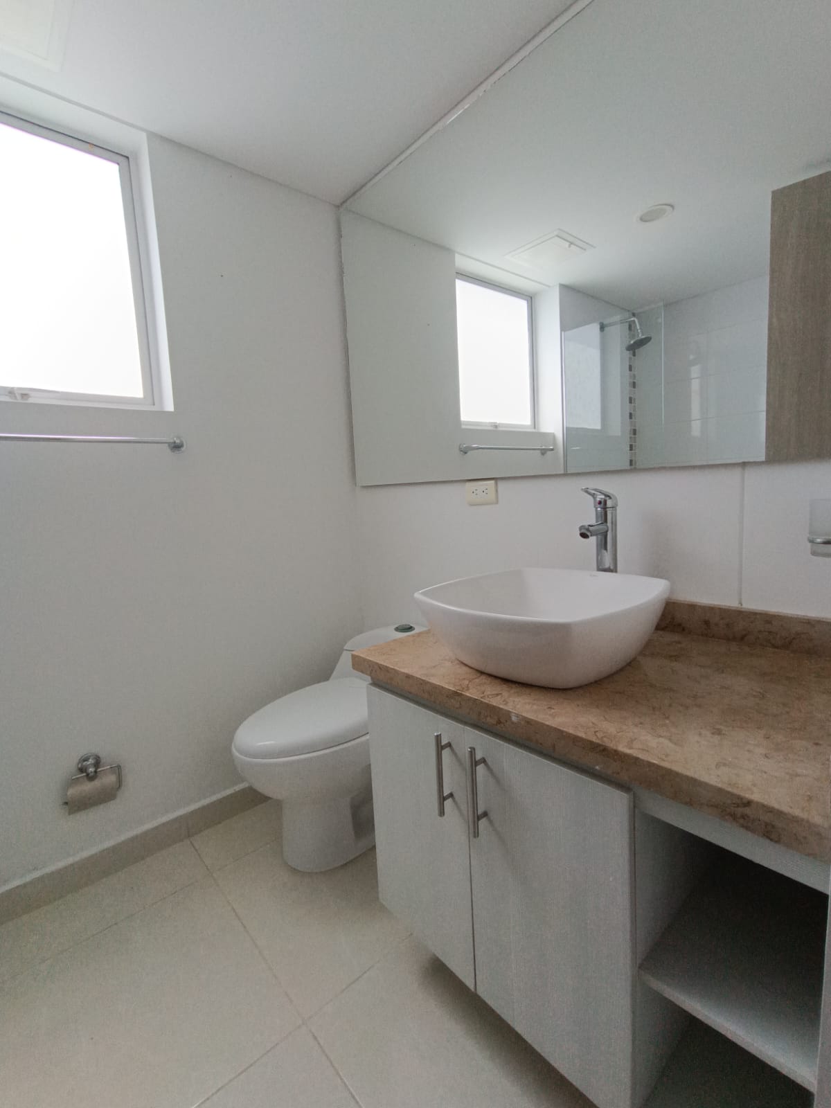 APARTAMENTO PARA ARRIENDO EN PRIMER PISO - PALMERAS DE VERDE ALFAGUARA