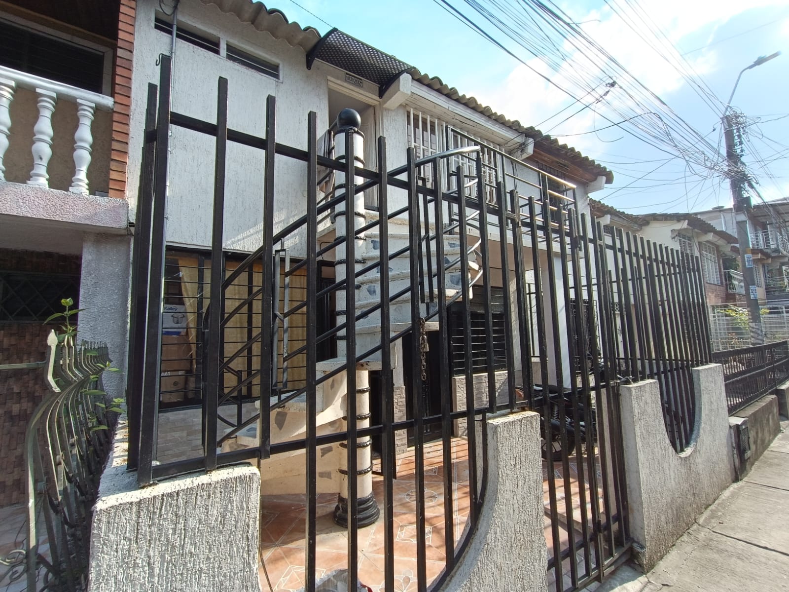 APARTAMENTO EN ARRIENDO AL NORTE DE CALI BARRIO LA RIVERA