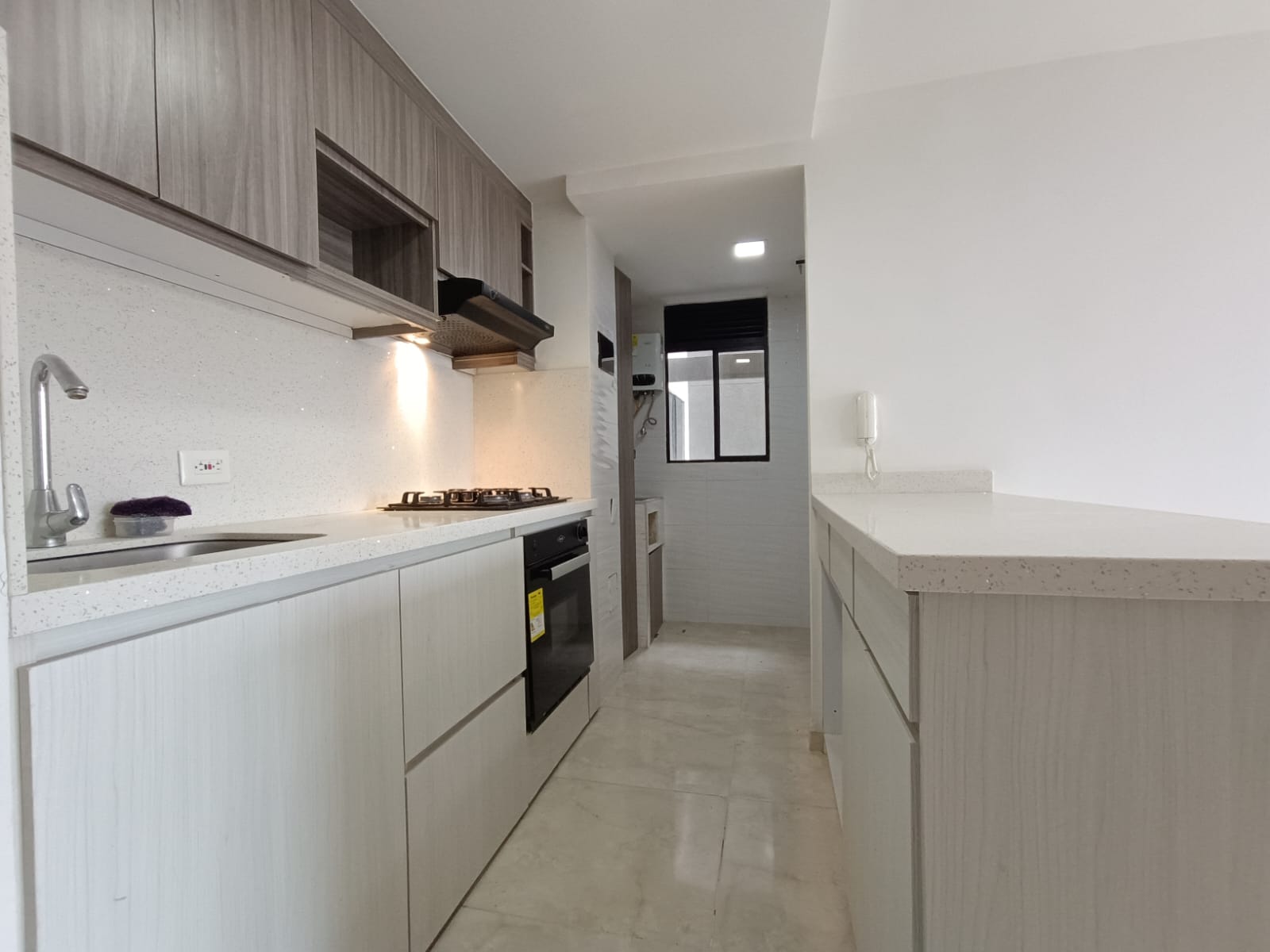 ARRIENDO APARTAMENTO EN CR ARRAYANES - PARQUE NATURA