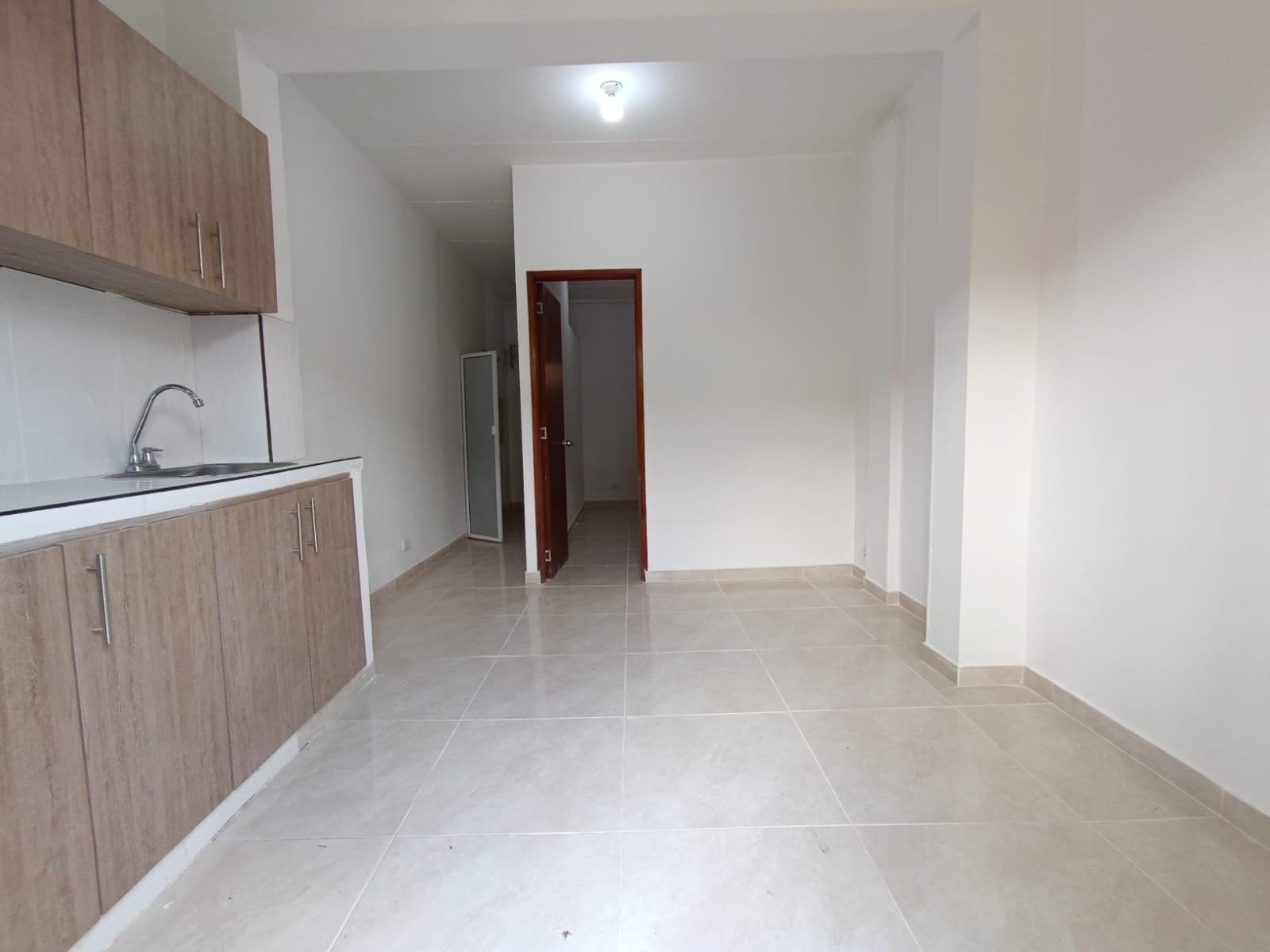 ARRIENDO APARTAESTUDIO DE DOS AMBIENTES - BARRIO EL CEDRO