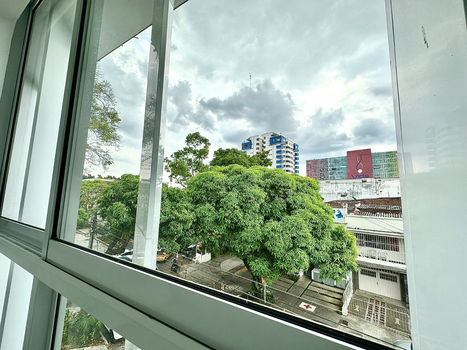 ARRIENDO CONSULTORIO AL SUR DE CALI BARRIO EN SAN FERNANDO