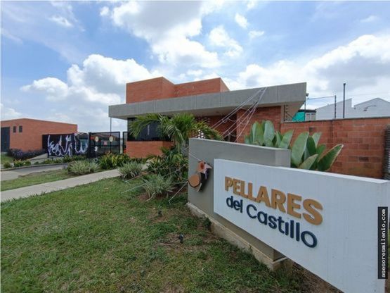 Oportunidad de inversión en El Castillo–Diseña la casa de tus sueños.