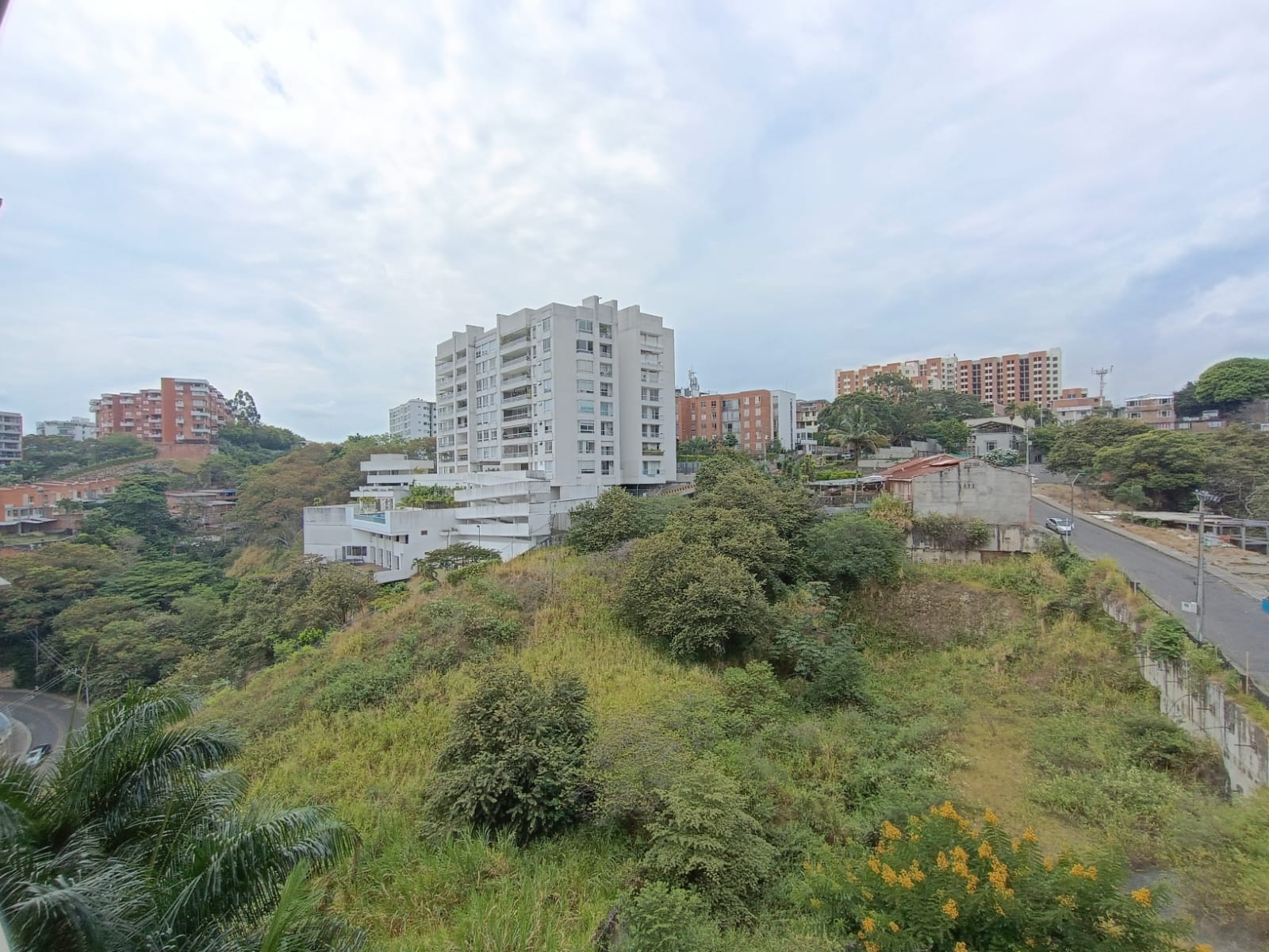 Arriendo Apartamento Edificio Montjuic - Barrio Santa Teresita
