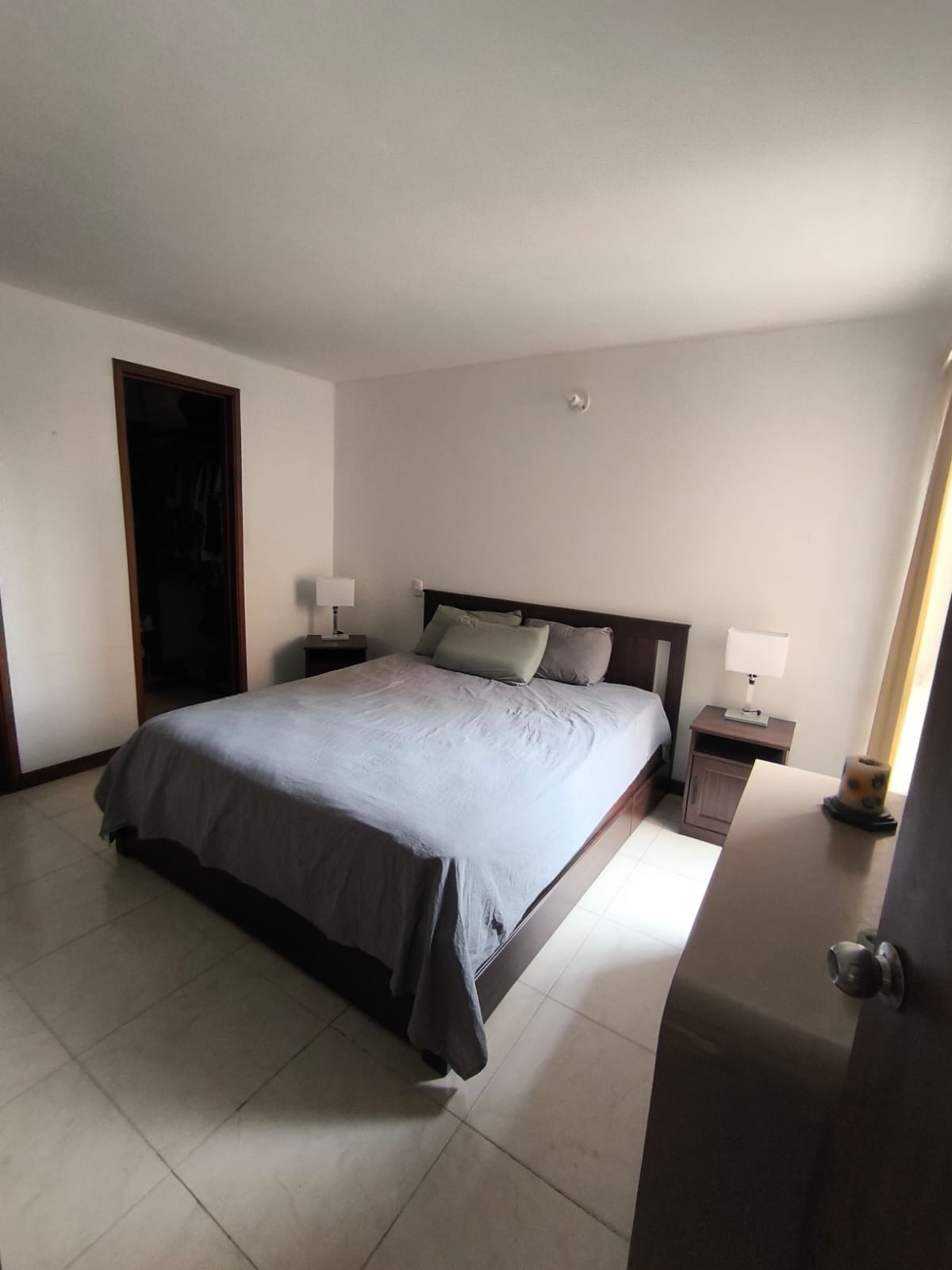 VENDO APARTAMENTO EN  BARRIO LA HACIENDA