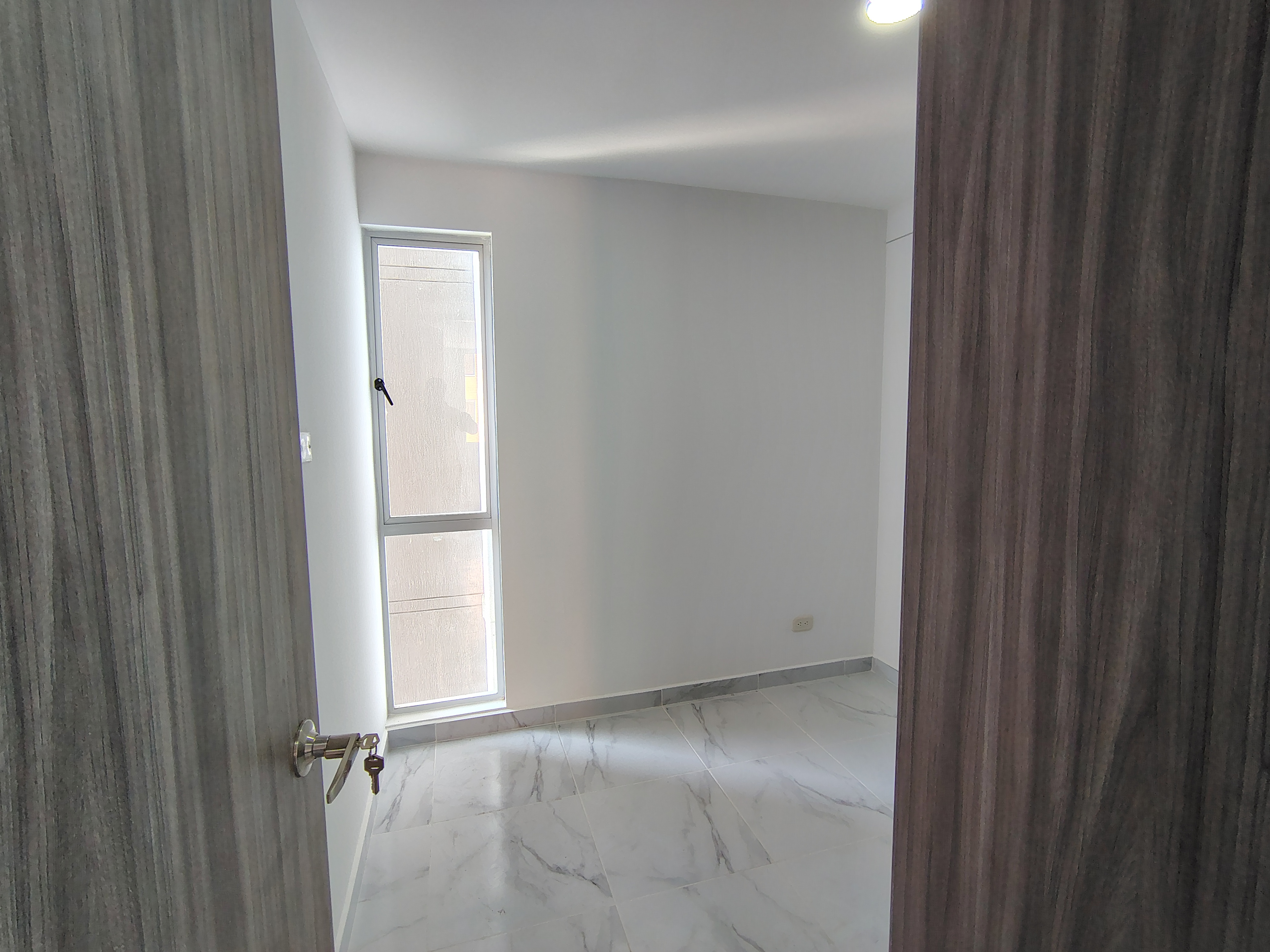 ARRIENDO APARTAMENTO  EN CIUDADELA MELENDEZ  CR CUARZO 807
