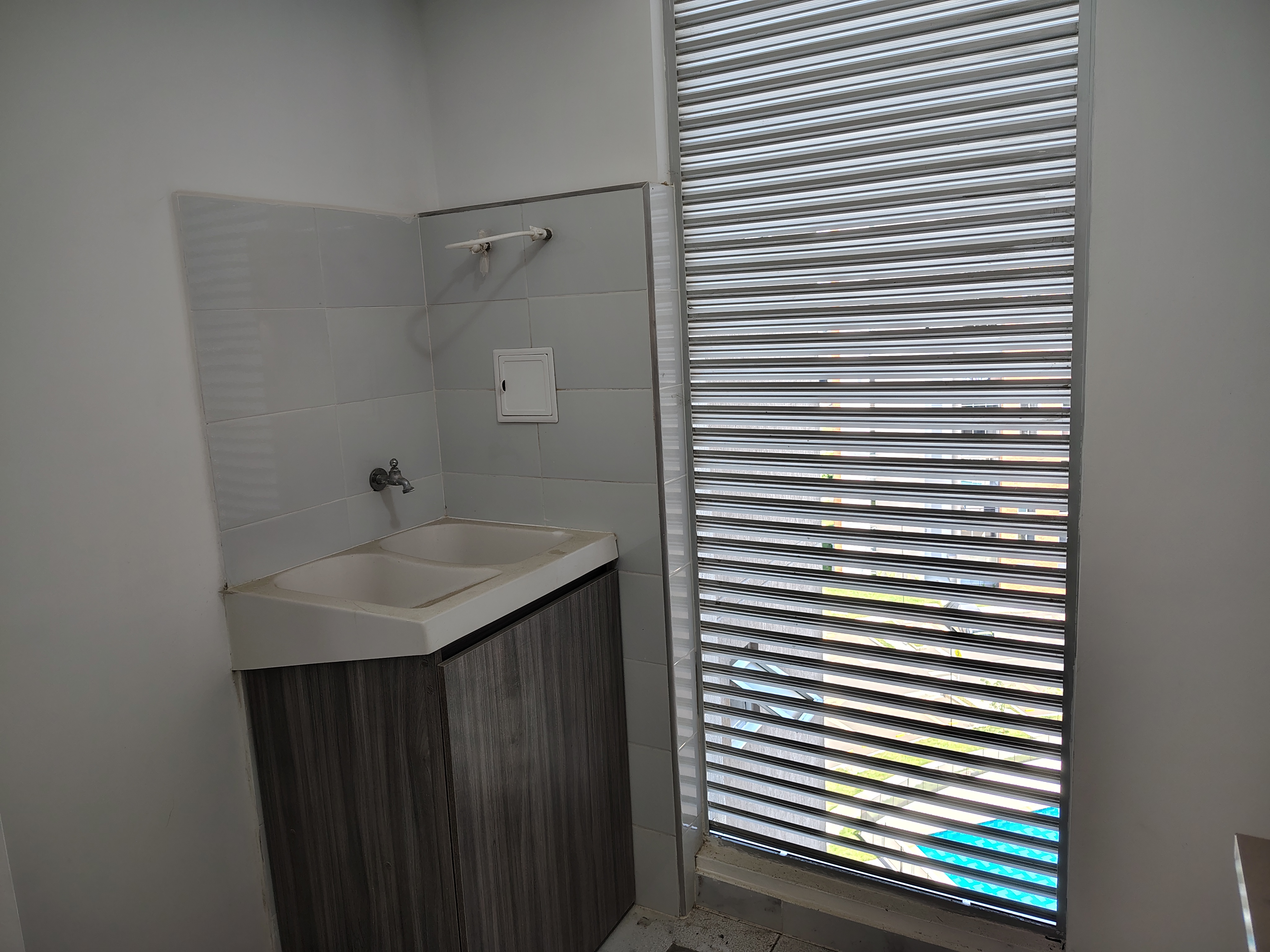 ARRIENDO APARTAMENTO  EN CIUDADELA MELENDEZ  CR CUARZO APTO 907