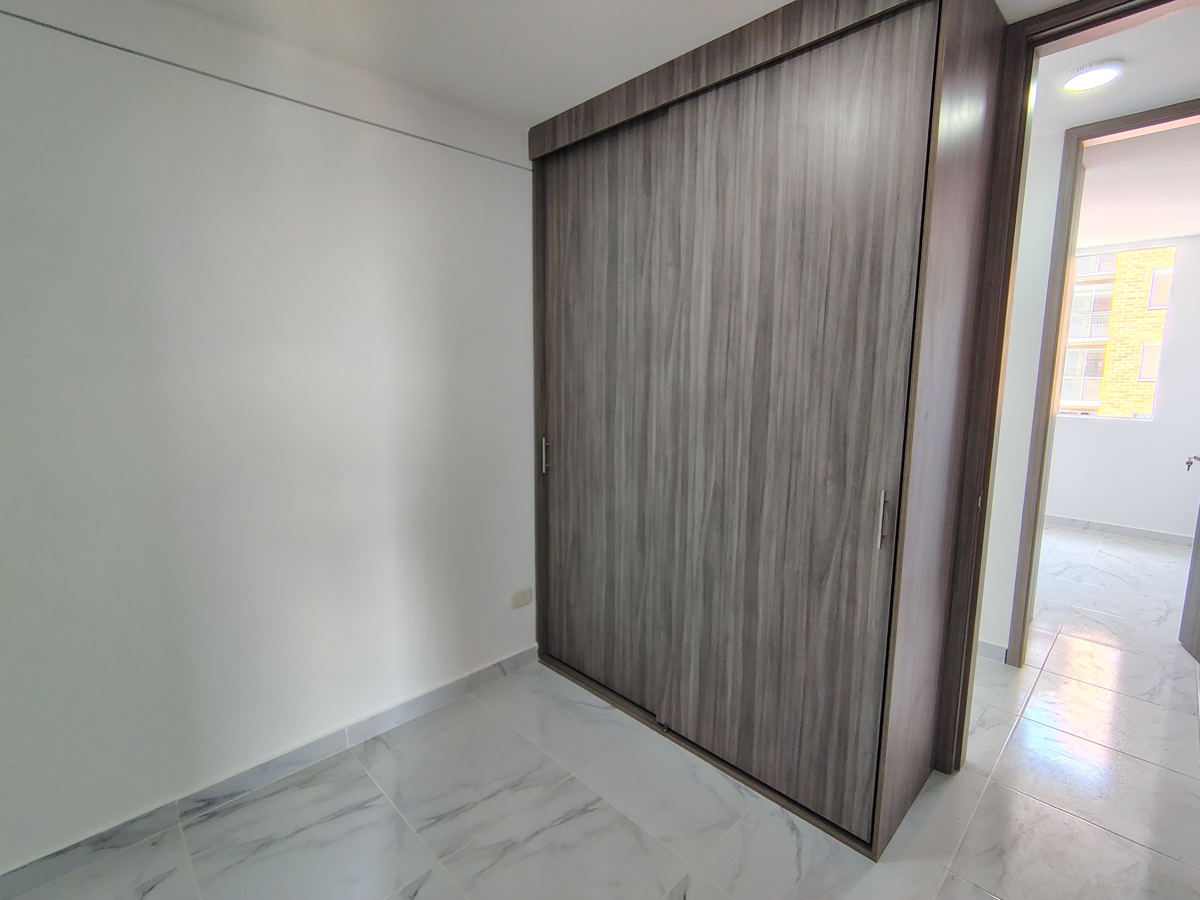 ARRIENDO APARTAMENTO  EN CIUDADELA MELENDEZ  CR CUARZO 807