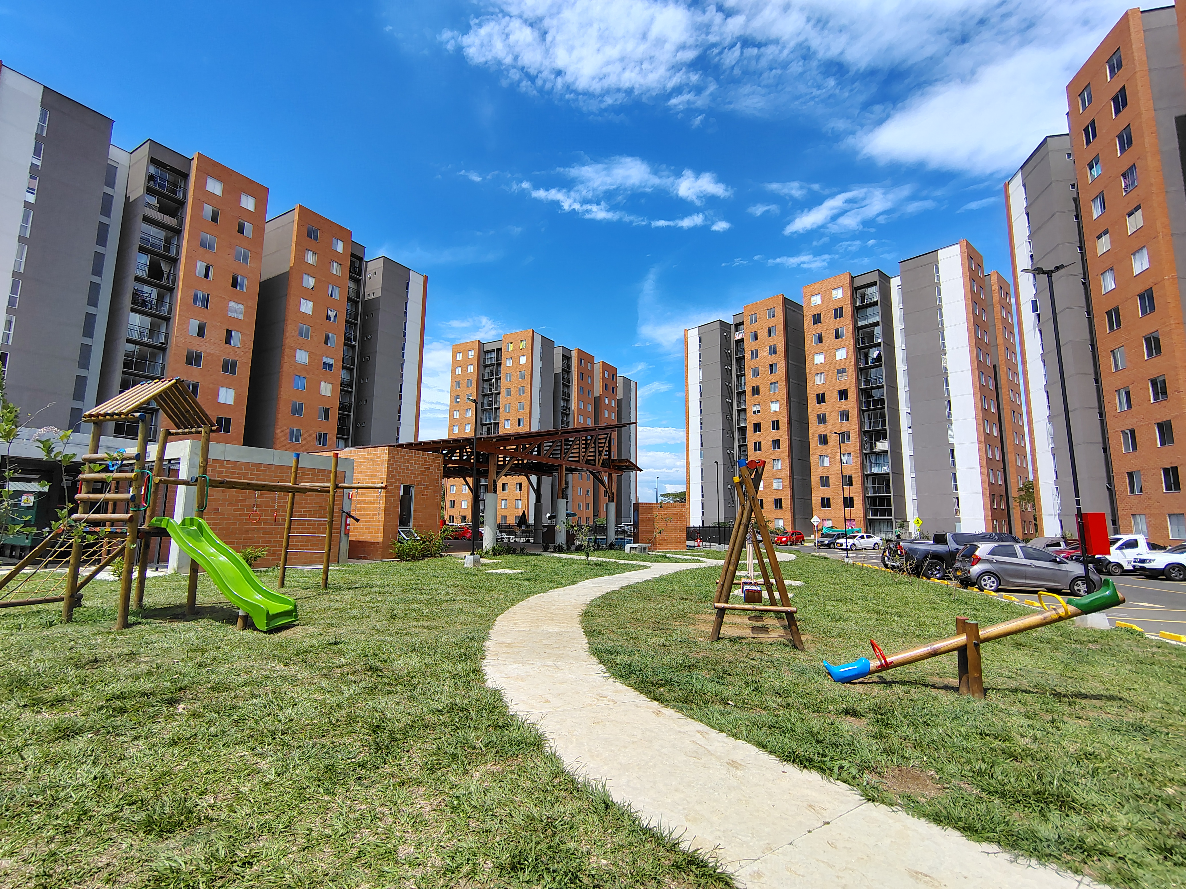 ARRIENDO APARTAMENTO  EN CIUDADELA MELENDEZ  CR CUARZO APTO 907