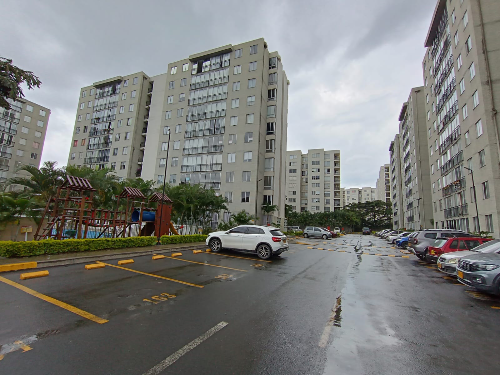 APARTAMENTO ARRIENDO EN LA UNIDAD BARCHARA-CIUDAD GUABINAS