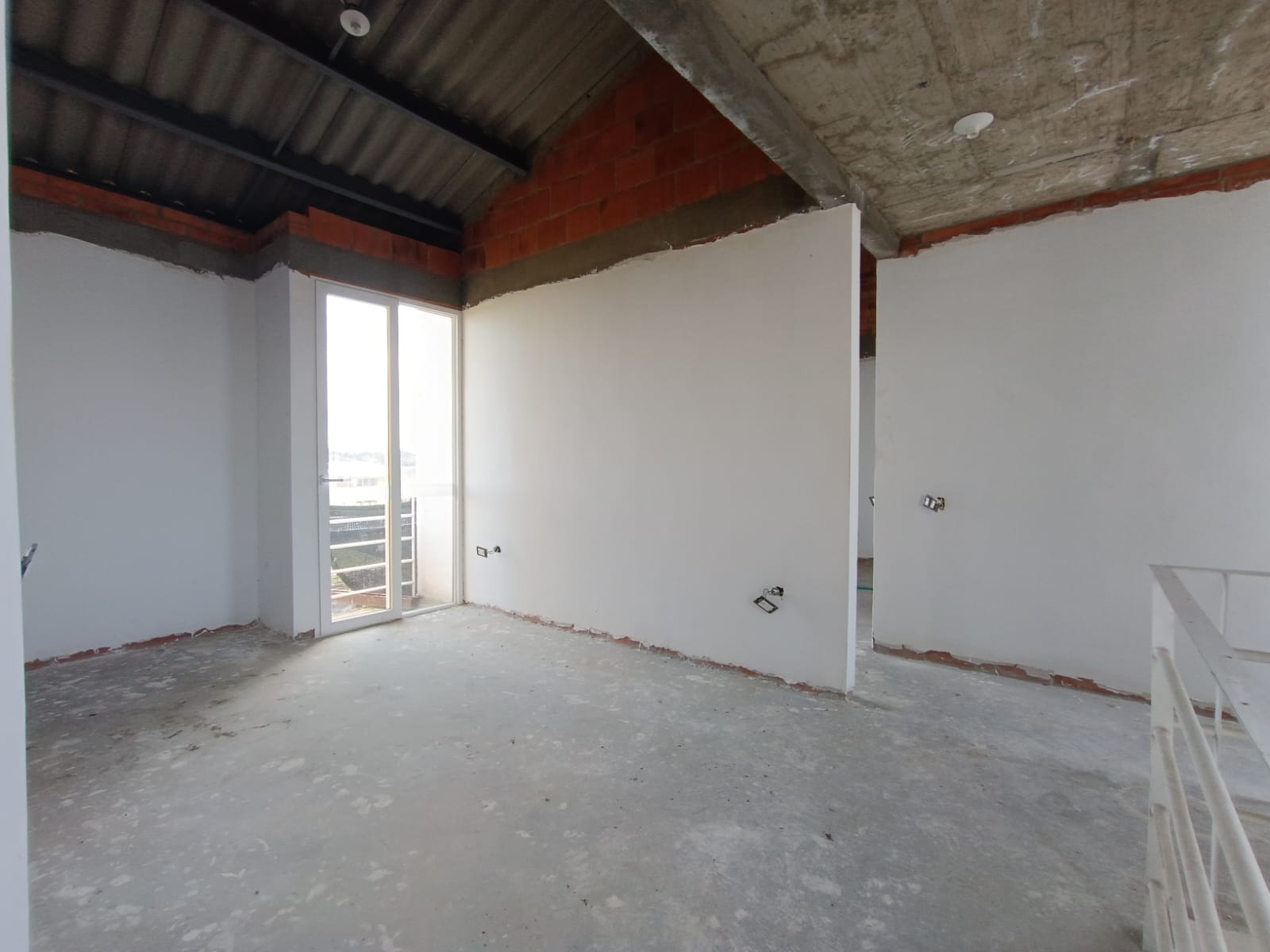 Oportunidad de inversión en El Castillo–Diseña la casa de tus sueños.