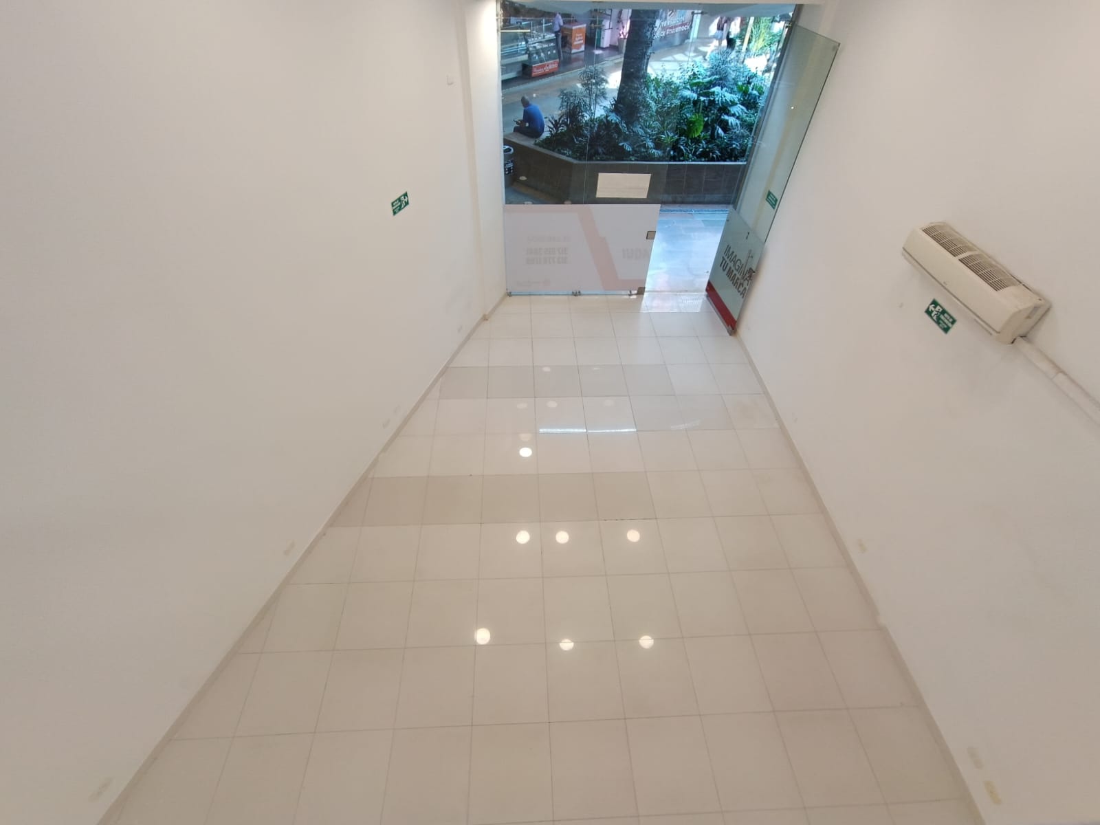 LOCAL COMERCIAL EN ARRIENDO EN CALI CC UNICENTRO