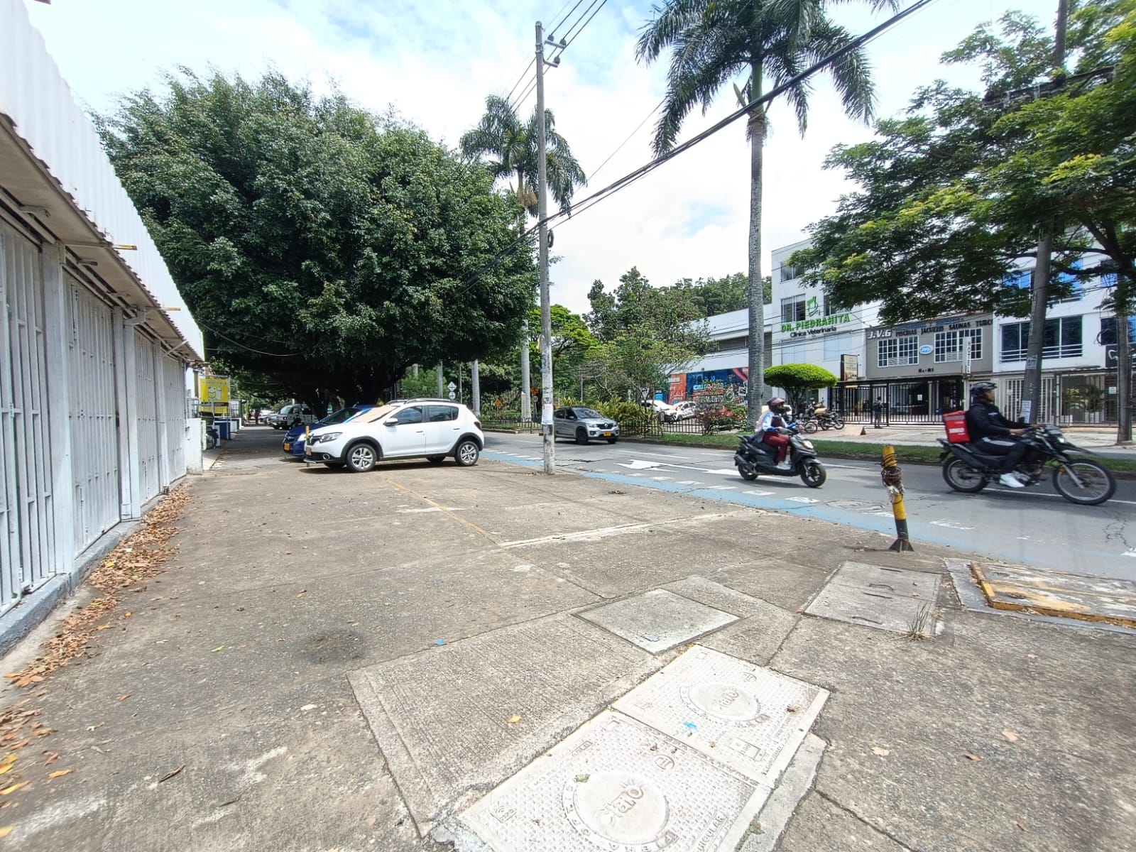 LOCAL ESQUINERO PARA ARRIENDO AL SUR DE CALI EN EL BARRIO CAMINO REAL