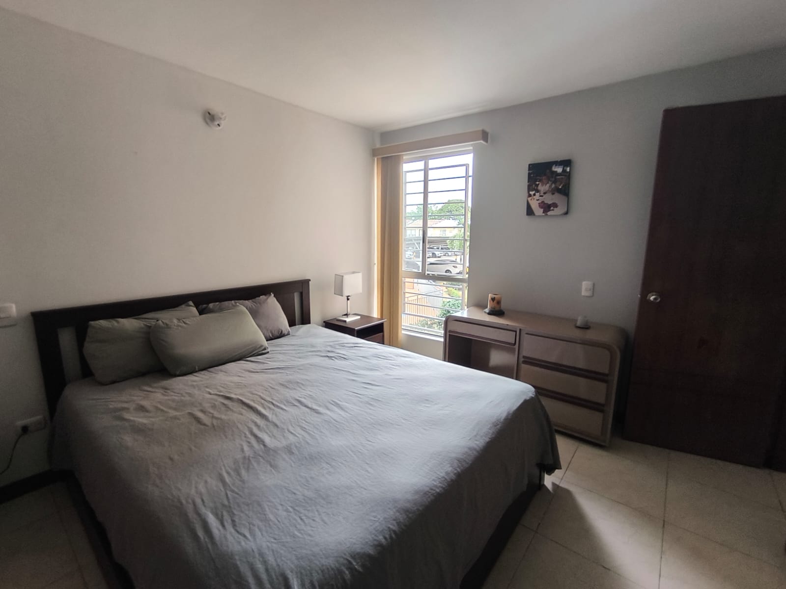 VENDO APARTAMENTO EN  BARRIO LA HACIENDA