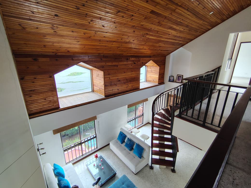 Vendo Penthouse Duplex en Tequendama
