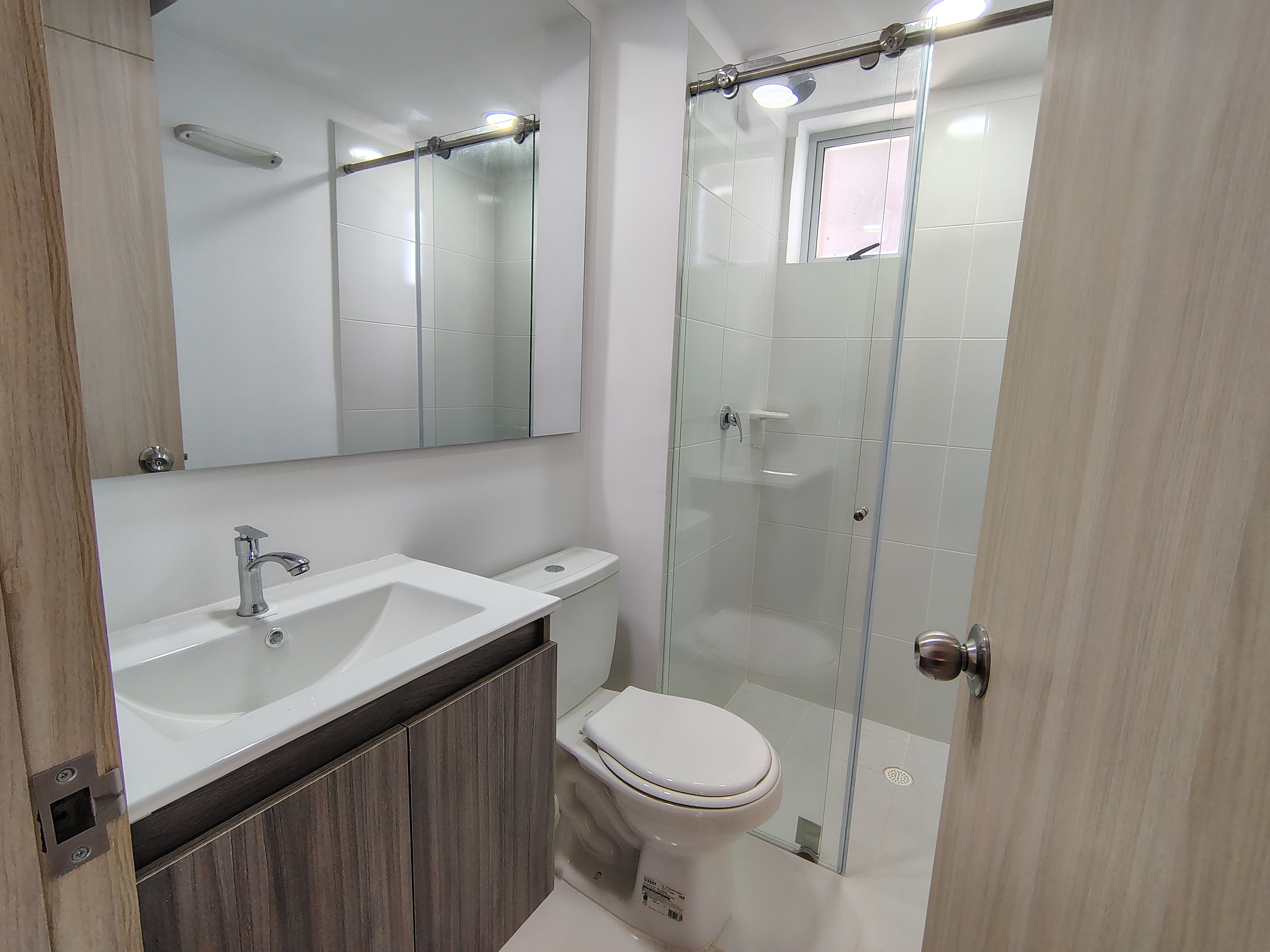 ARRIENDO APARTAMENTO  EN CIUDADELA MELENDEZ  CR CUARZO 807