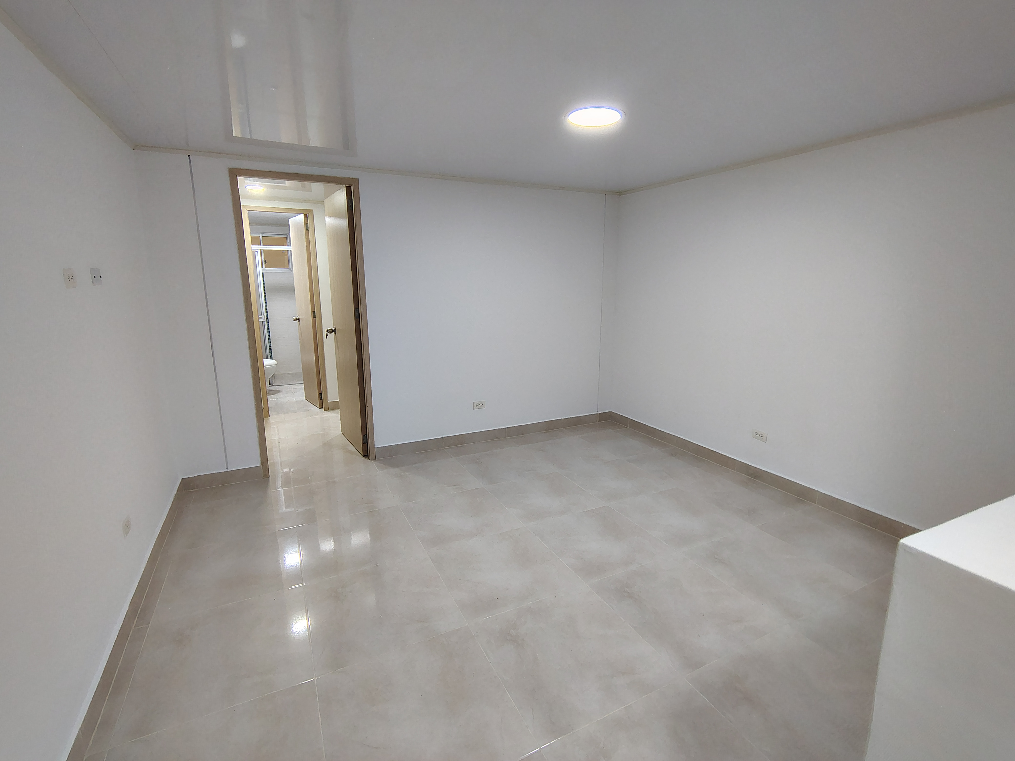 ARRIENDO ESTUDIO  EN EL BARRO EL INGENI  203