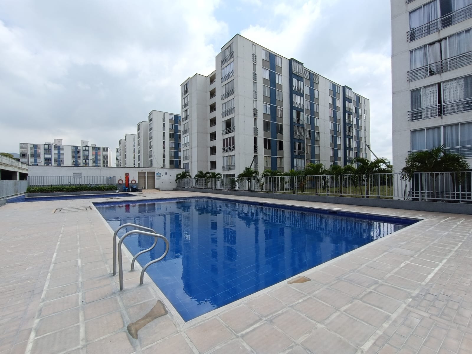 APARTAMENTO PARA VENTA EN EL BARRIO LA ESTANCIA - YUMBO-VALLE.