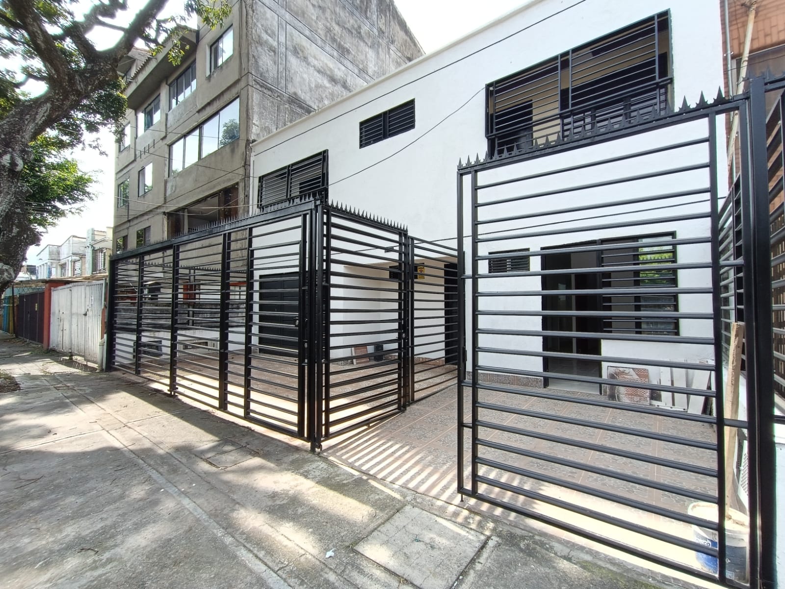 ARRIENDO APARTAESTUDIO DE DOS AMBIENTES - BARRIO EL CEDRO