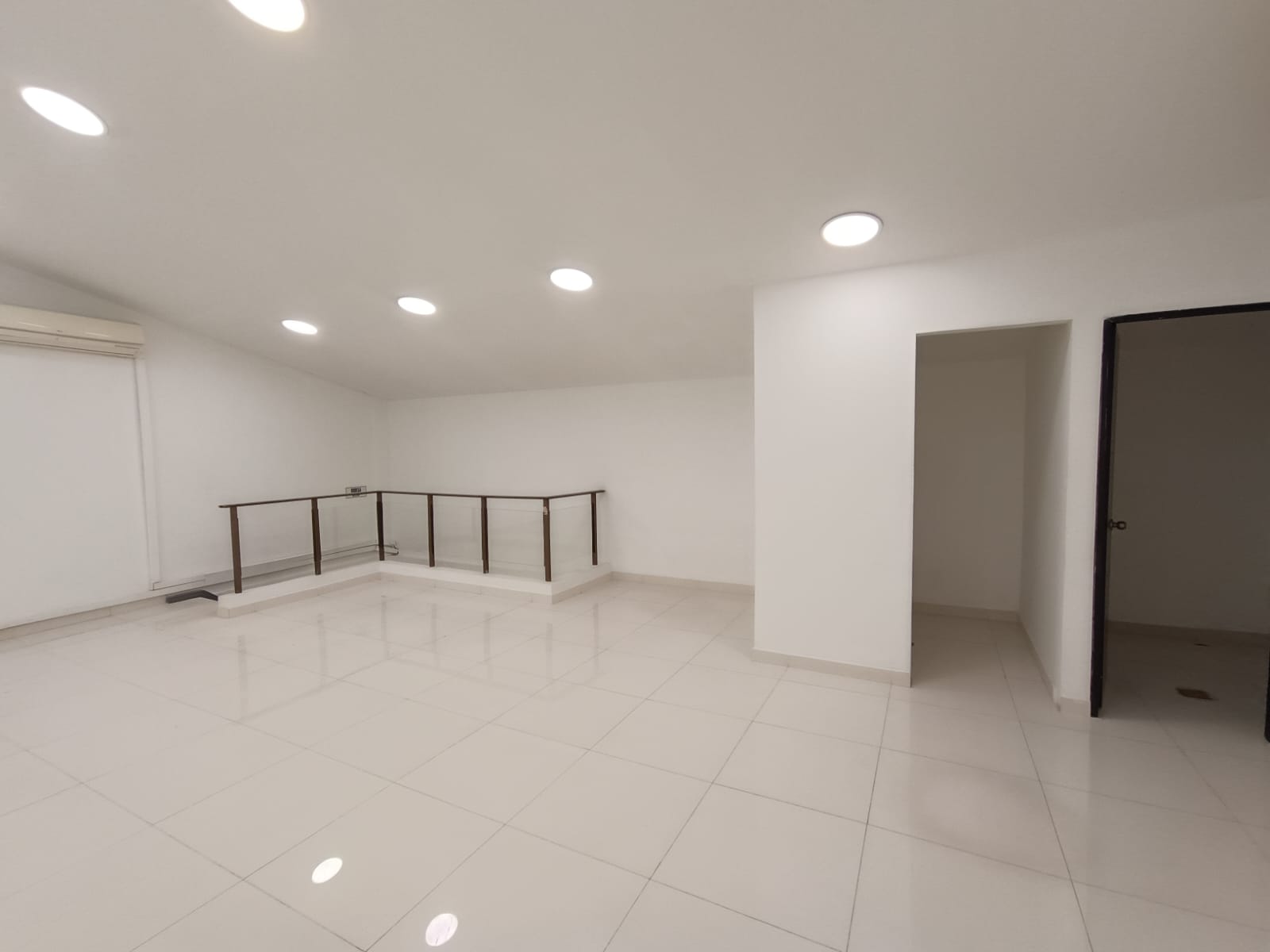 LOCAL COMERCIAL EN ARRIENDO EN CALI CC UNICENTRO