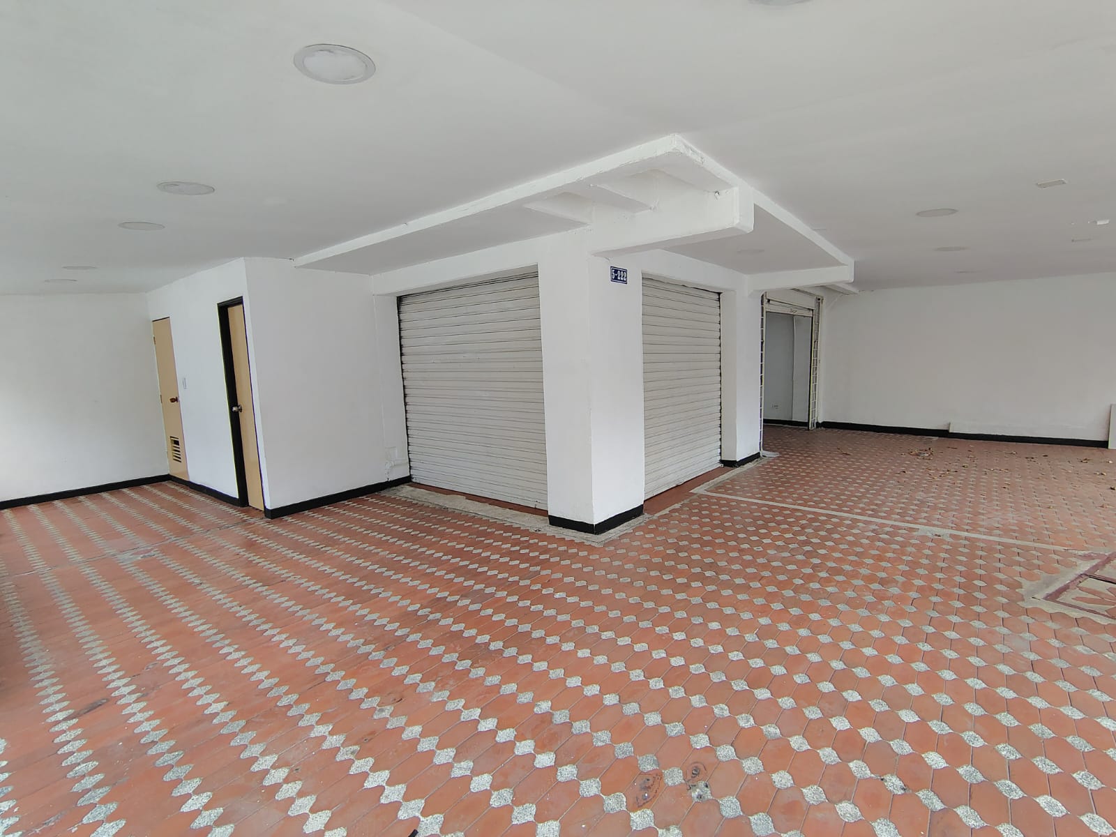 LOCAL ESQUINERO PARA ARRIENDO AL SUR DE CALI EN EL BARRIO CAMINO REAL