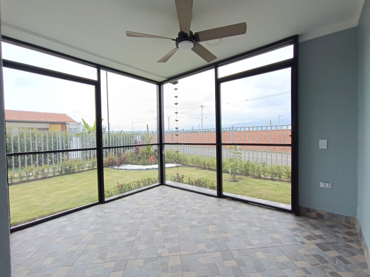 CASA PARA ARRIENDO Y PARA ESTRENAR EN LA HACIENDA EL CASTILLO