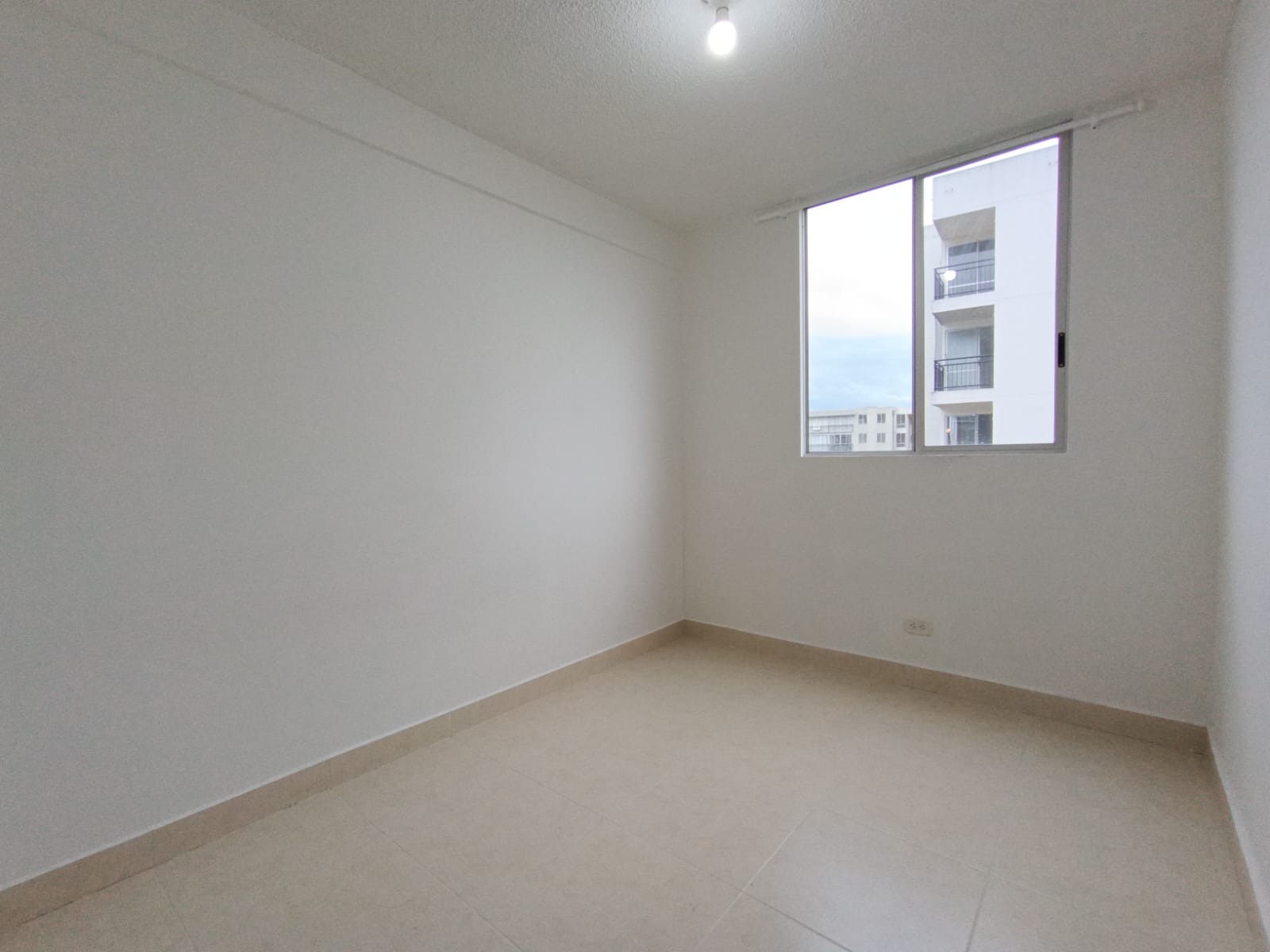 APARTAMENTO ARRIENDO EN LA UNIDAD BARCHARA-CIUDAD GUABINAS
