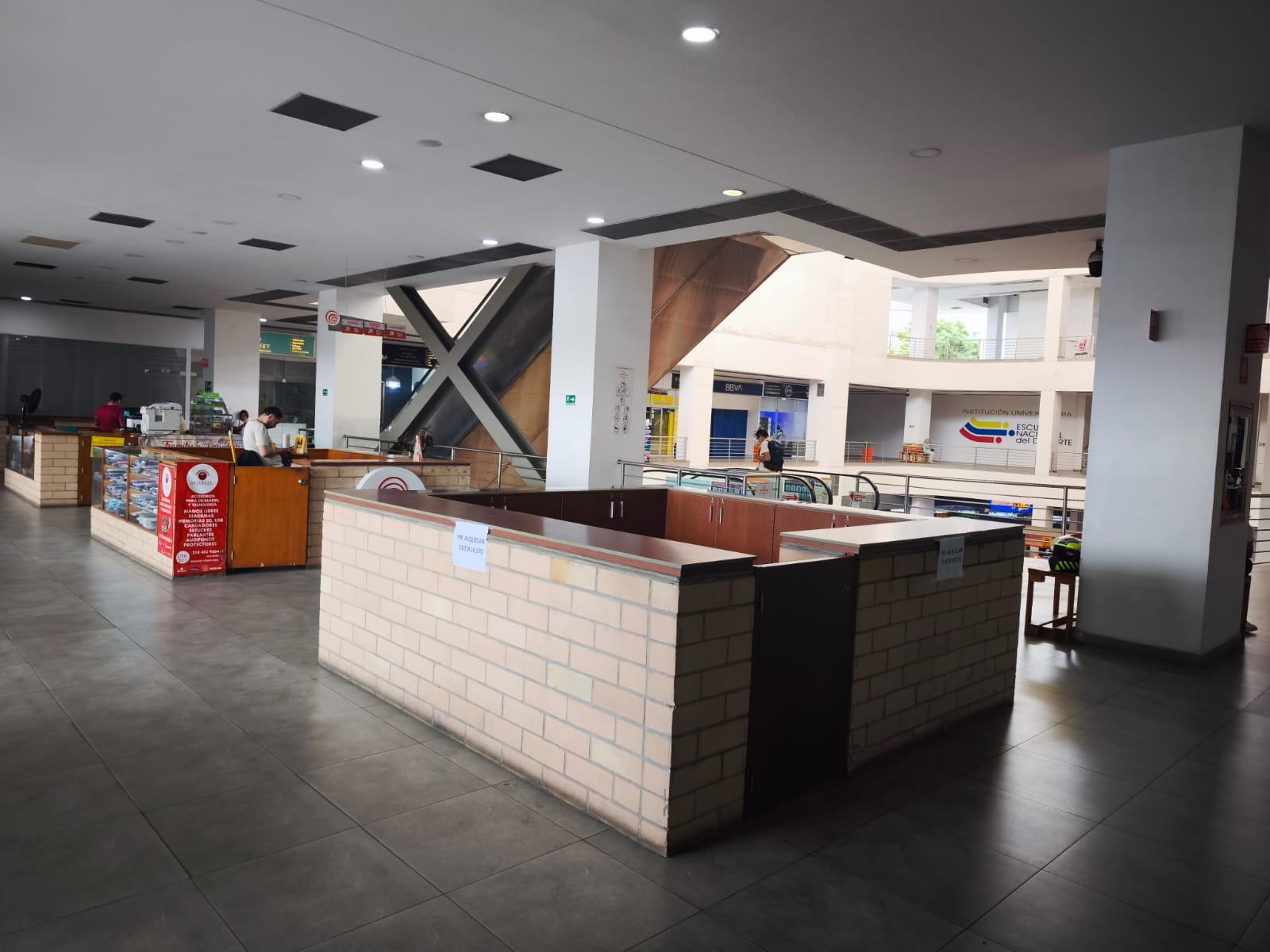 VENTA DE ISLA  EN EL CENTRO COMERCIAL CENTRO SUR EN CALI