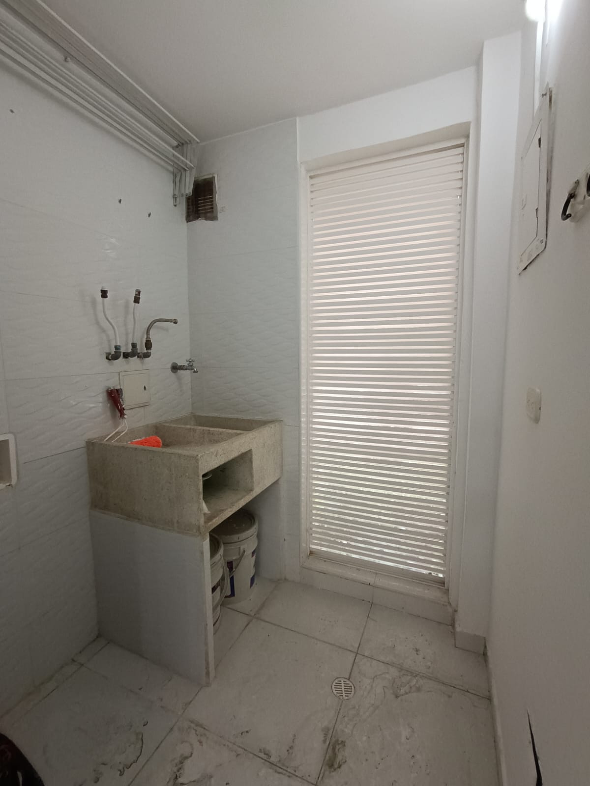 ARRIENDO CASA DE DOS PISOS EN CONJUNTO EN JAMUNDI - CONJUNTO ALEGRA