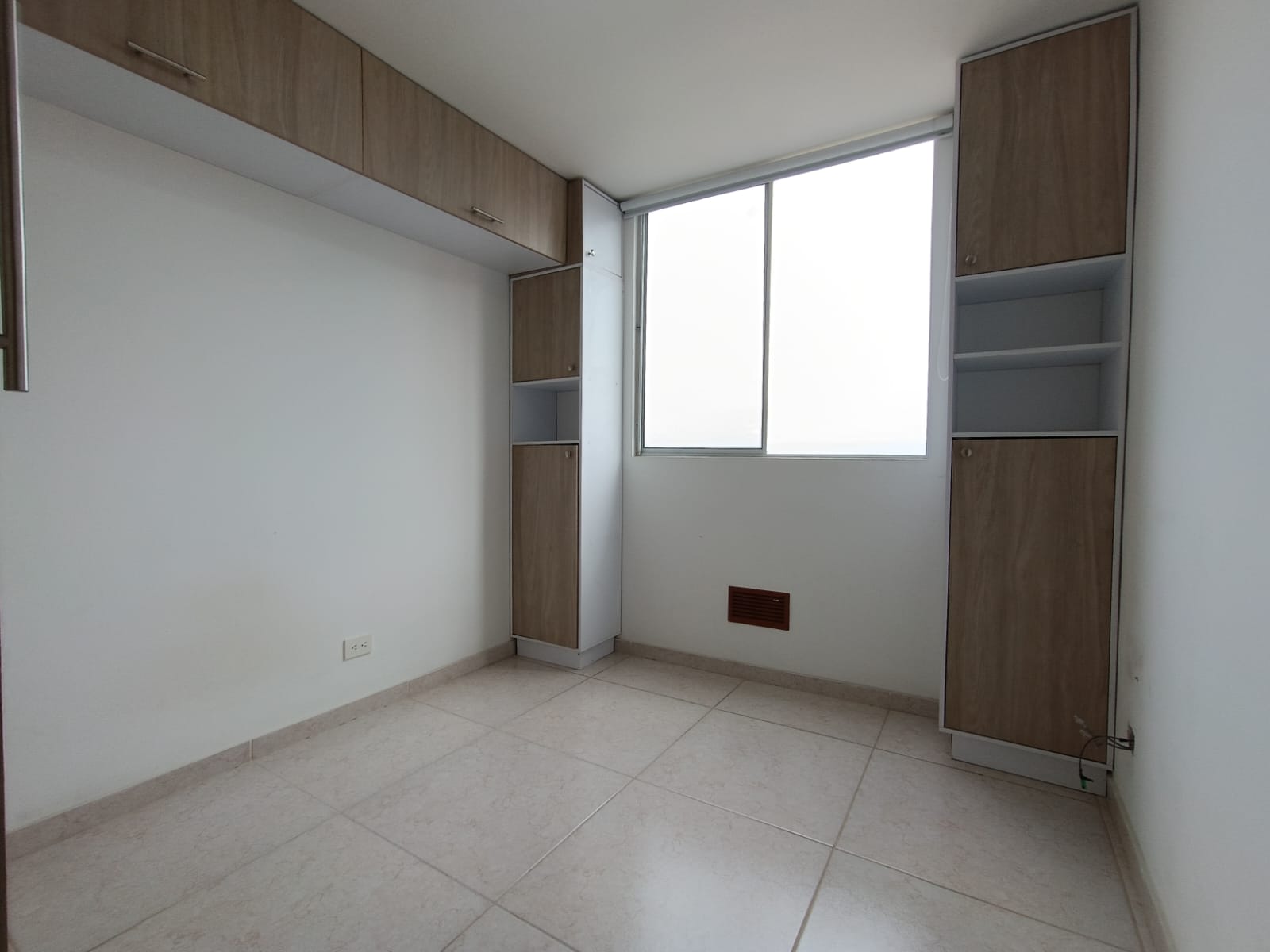 VENDO APARTAMENTO EN PISO 14 AL SUR DE CALI - CIUDAD 2000