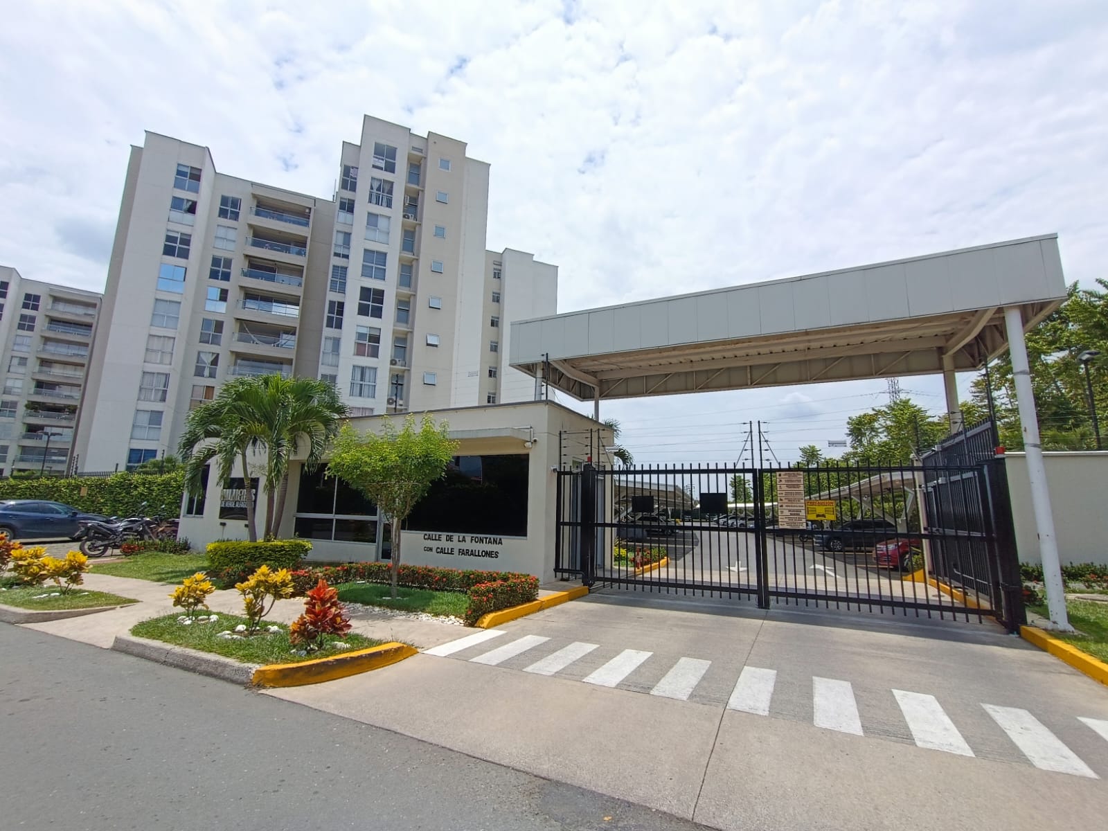 APARTAMENTO PARA ARRIENDO EN PRIMER PISO - PALMERAS DE VERDE ALFAGUARA