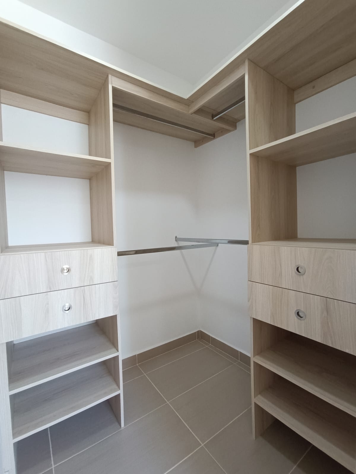 VENDO APARTAMENTO PARA ESTRENAR - BELATERRA AQUARIS - VALLE DEL LILI