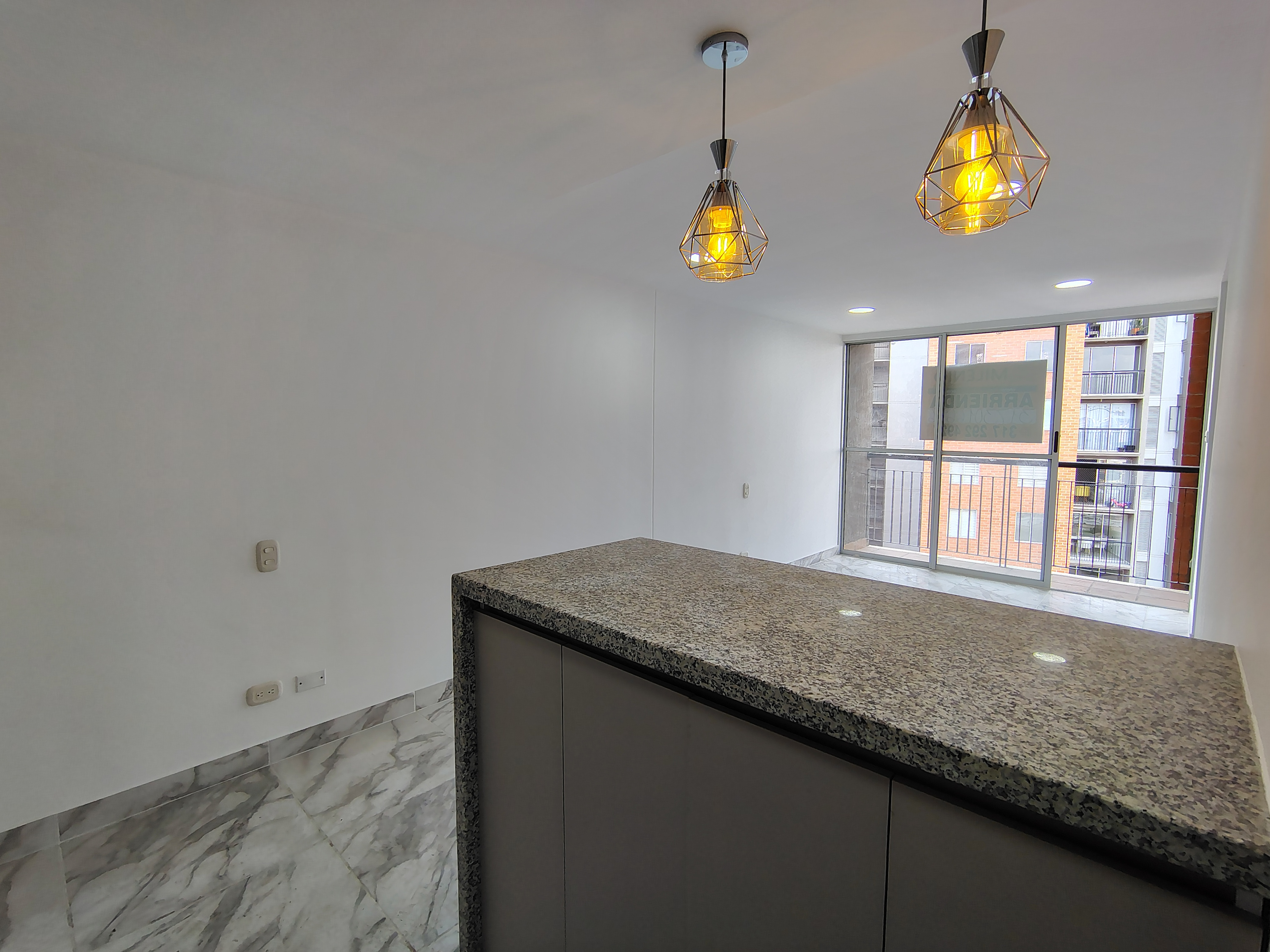 ARRIENDO APARTAMENTO  EN CIUDADELA MELENDEZ  CR CUARZO 1003