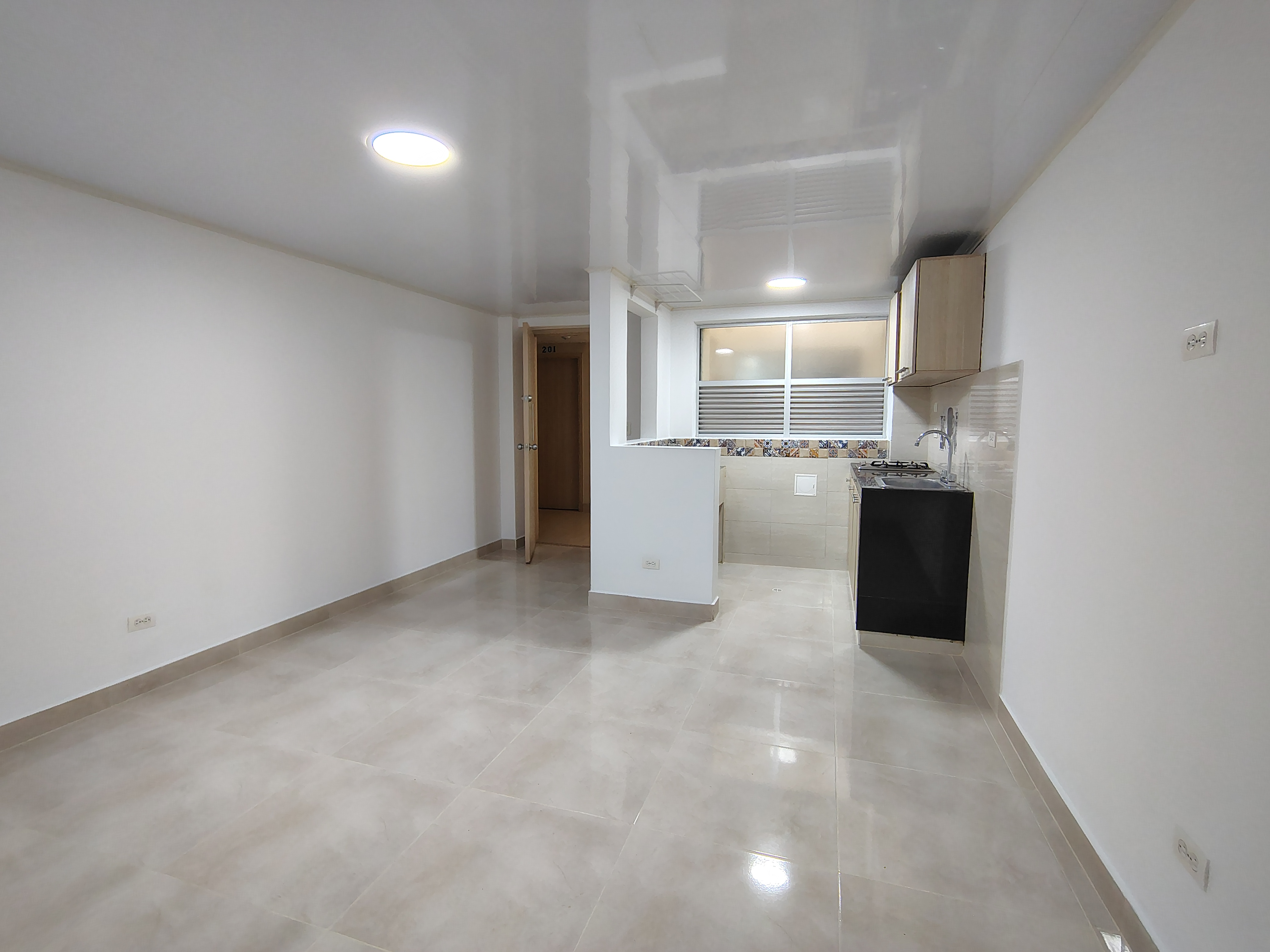ARRIENDO ESTUDIO  EN EL BARRO EL INGENI  203