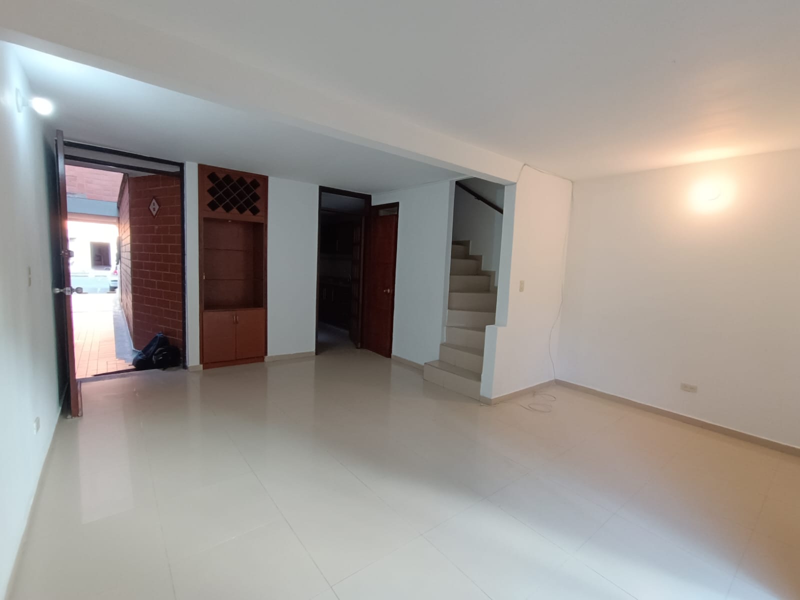 ARRIENDO CASA AL SUR DE CALI -  VALLE DEL LILI CR RESERVAS DEL LILI