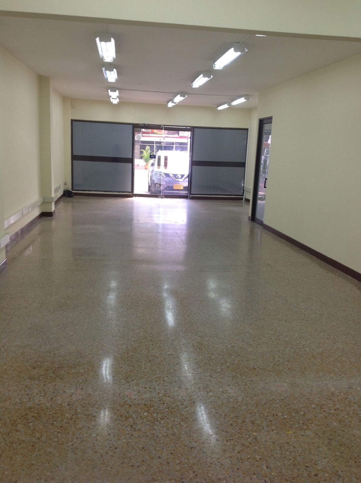 ARRIENDO LOCAL COMERCIAL AL SUR DE CALI BARRIO EL CEDRO
