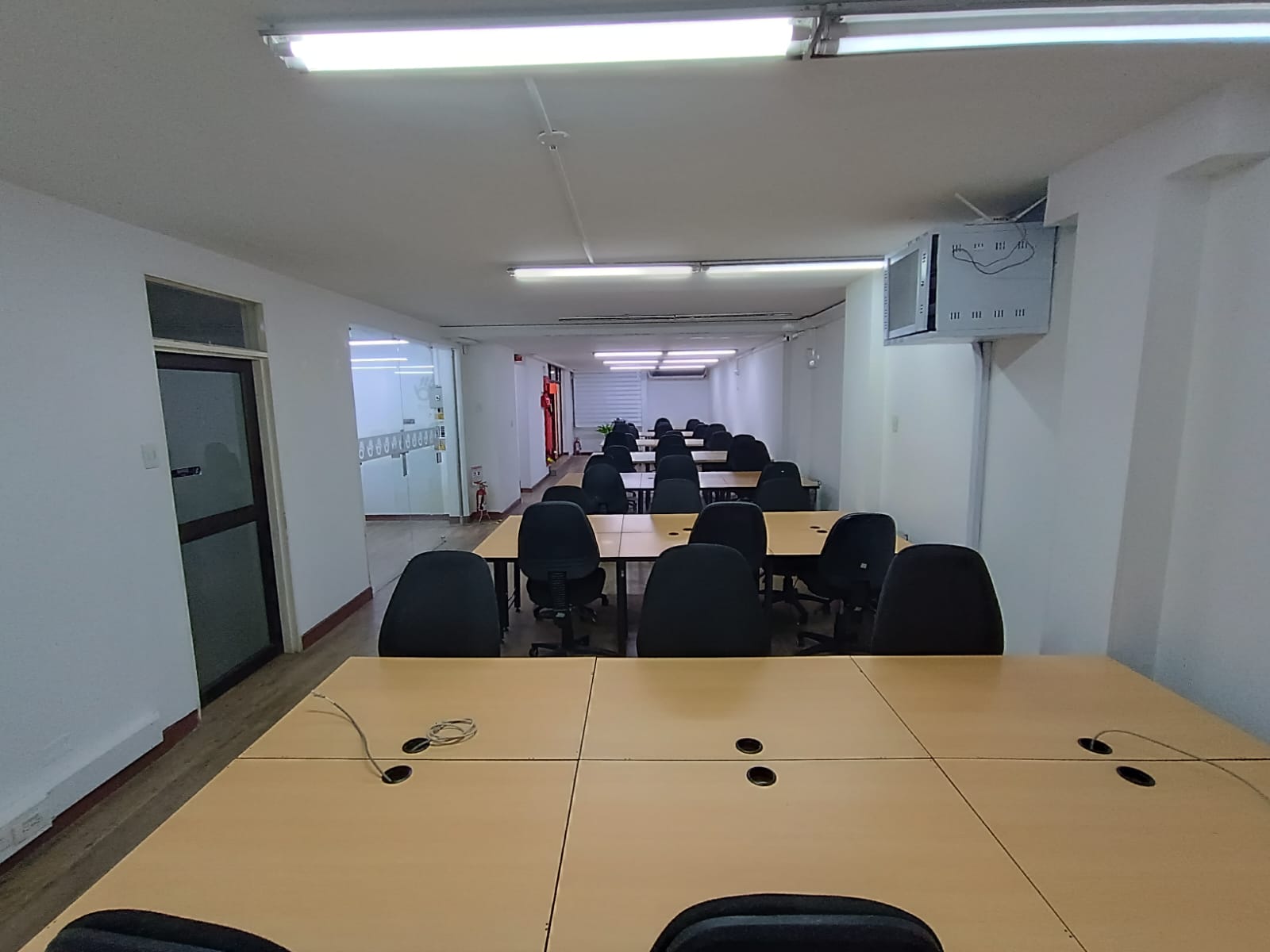 OFICINA PARA ARRIENDO EN EL BARRIO LA FLORA PARA CALL CENTER