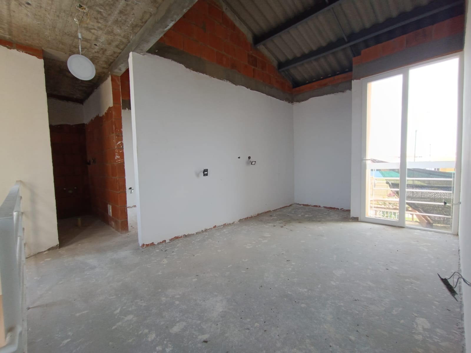 Oportunidad de inversión en El Castillo–Diseña la casa de tus sueños.