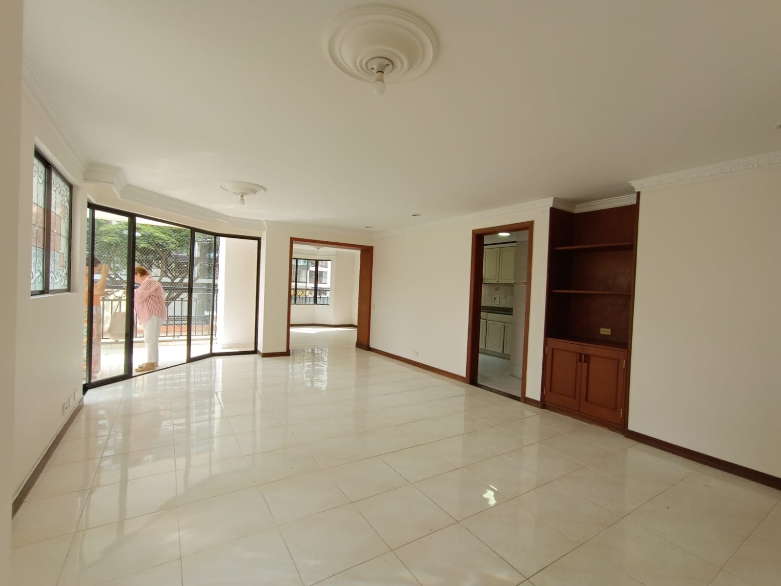 ARRIENDO APARTAMENTO AL NORTE DE CALI - EDIFICIO CARBONERO