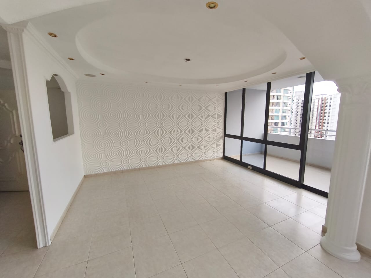 Venta apartamento PH Plaza Real