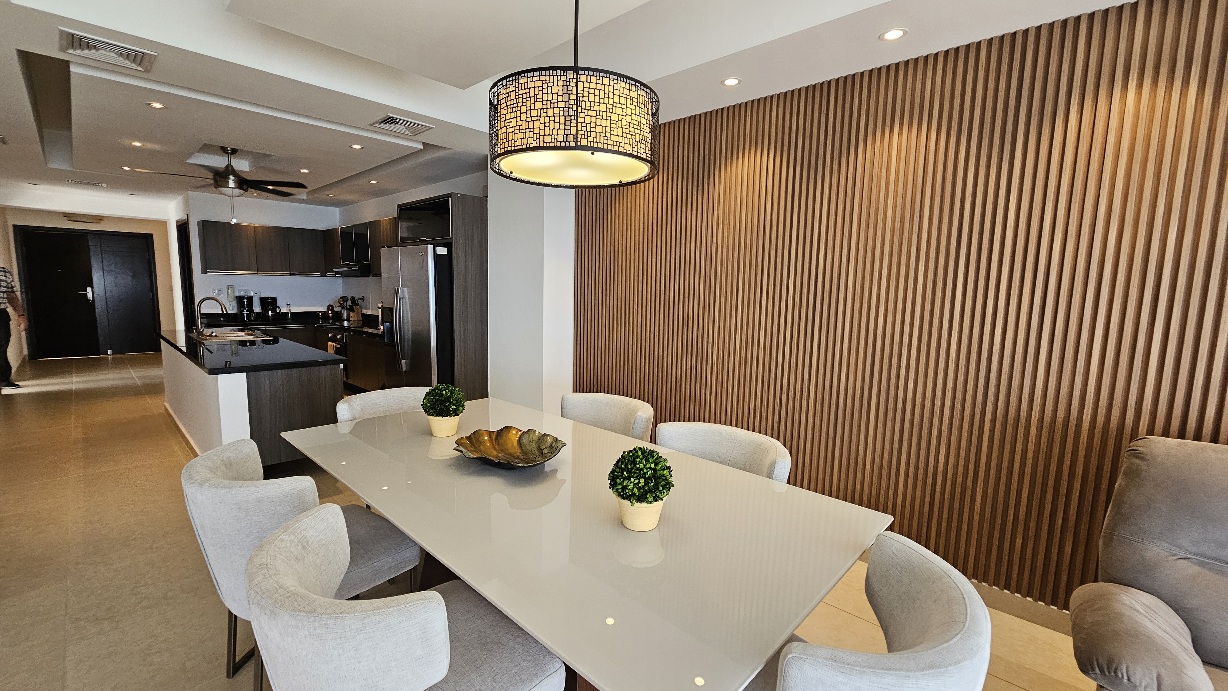 Se vende o Alquila apartamento en PH Rivage, Avenida Balboa