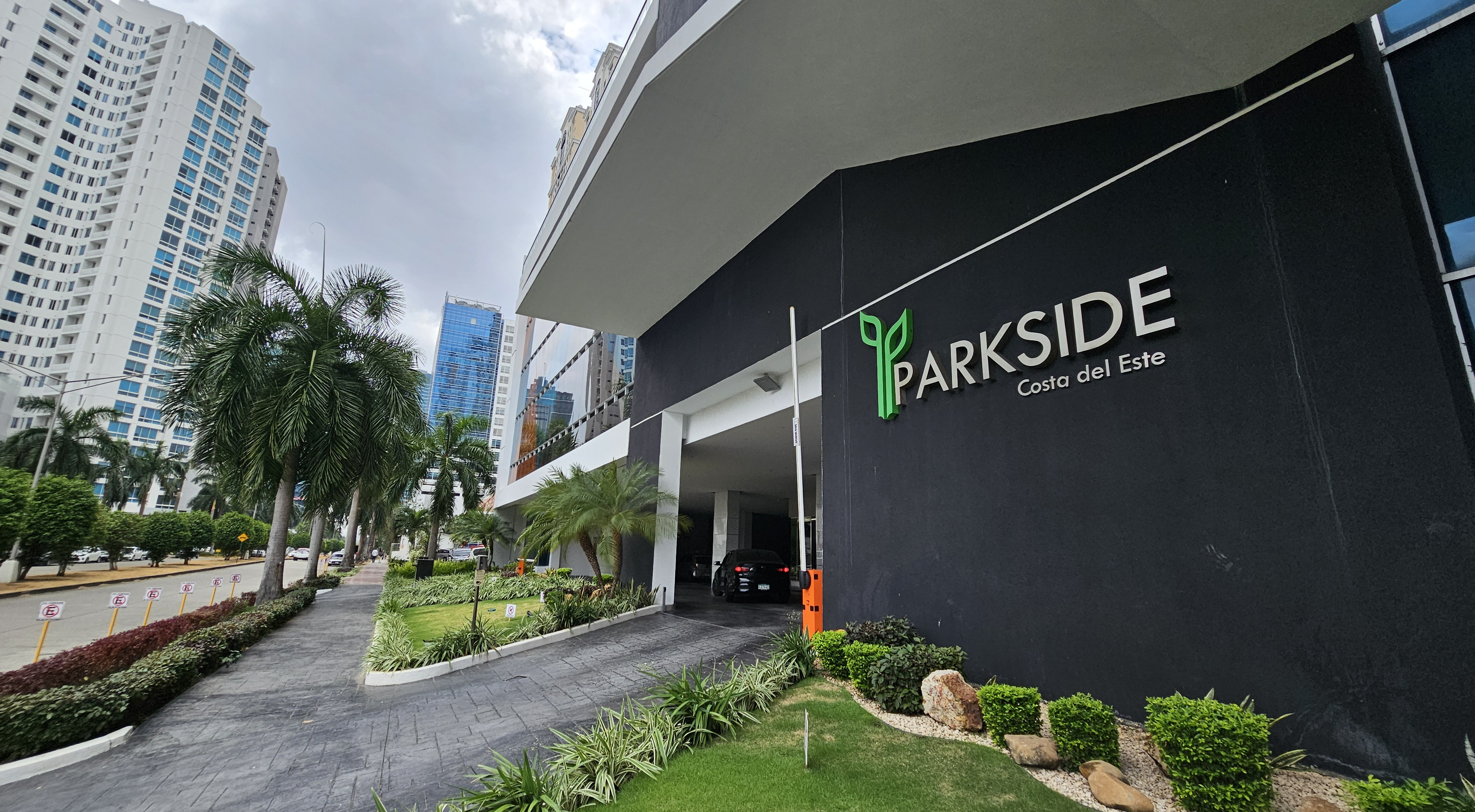 Se Vende Apartamento en PH Park side Costa del Este Panama