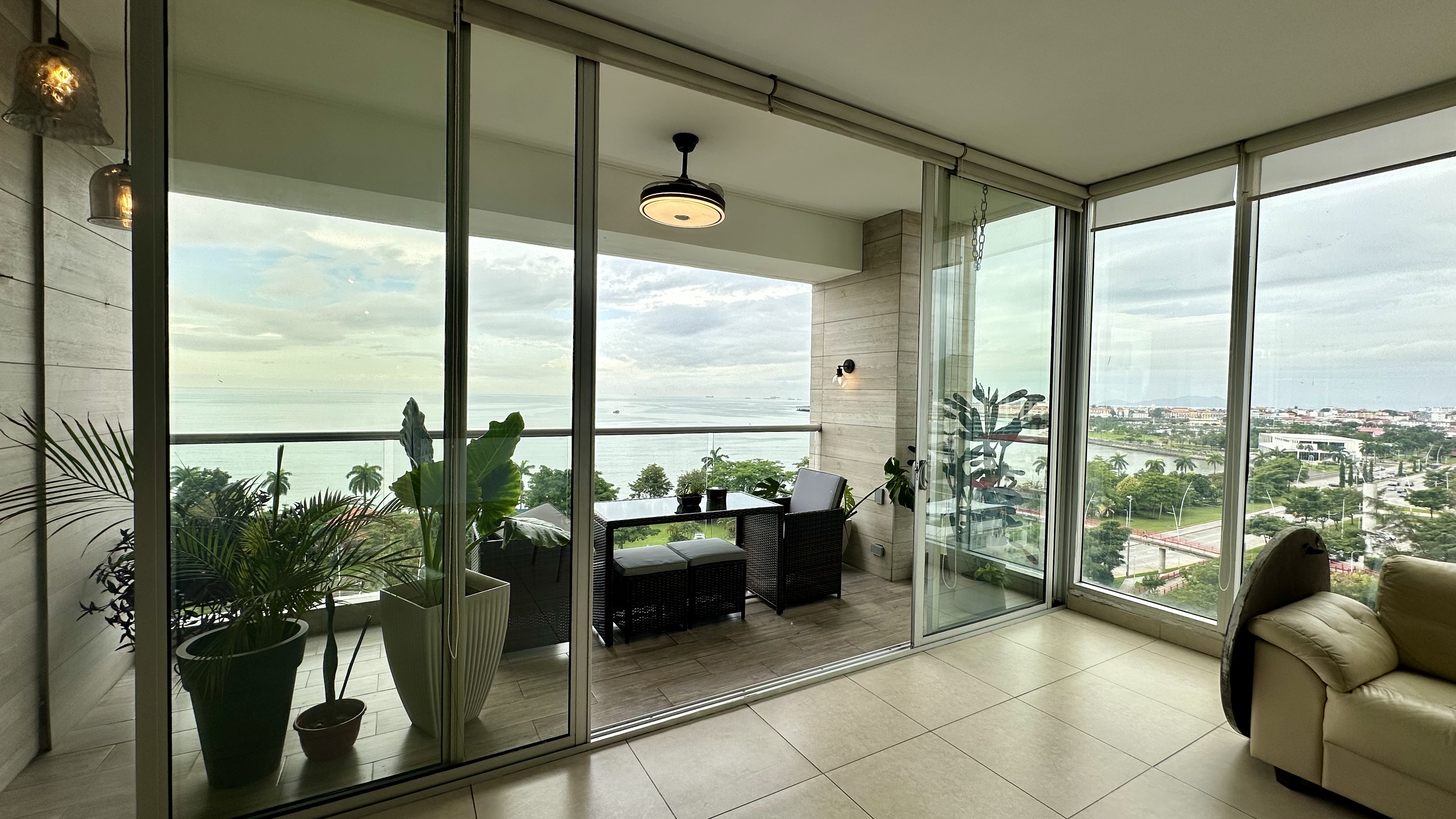 Se vende apartamento en PH Rivage, Avenida Balboa