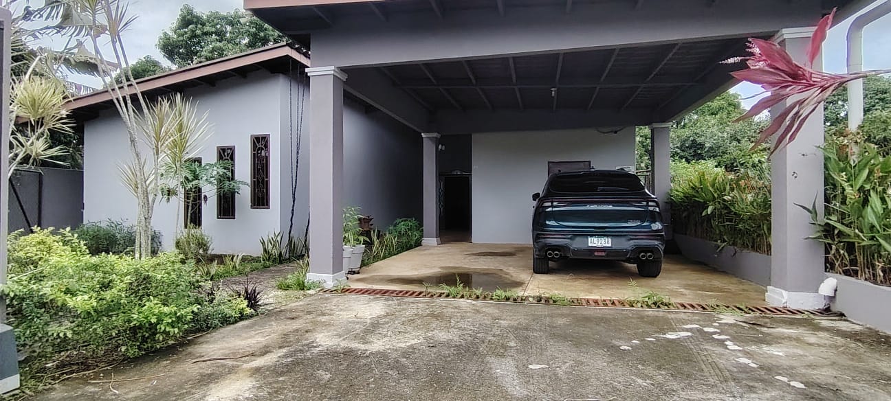 se vende hermosa casa EN REMATE  vista alegre arraijan